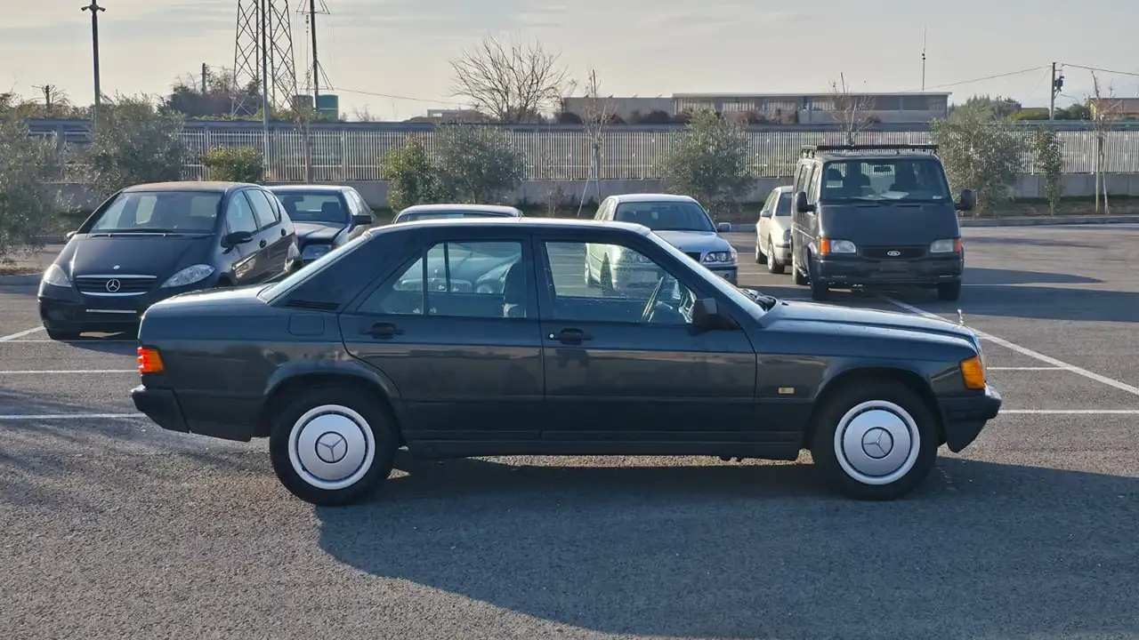 Mercedes-Benz 190 MERCEDES 190 E TETTO APRIBILE, foto 5