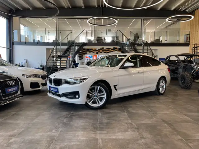 BMW 320 Sport Line *PANO*HUD*NAVI*ACC*