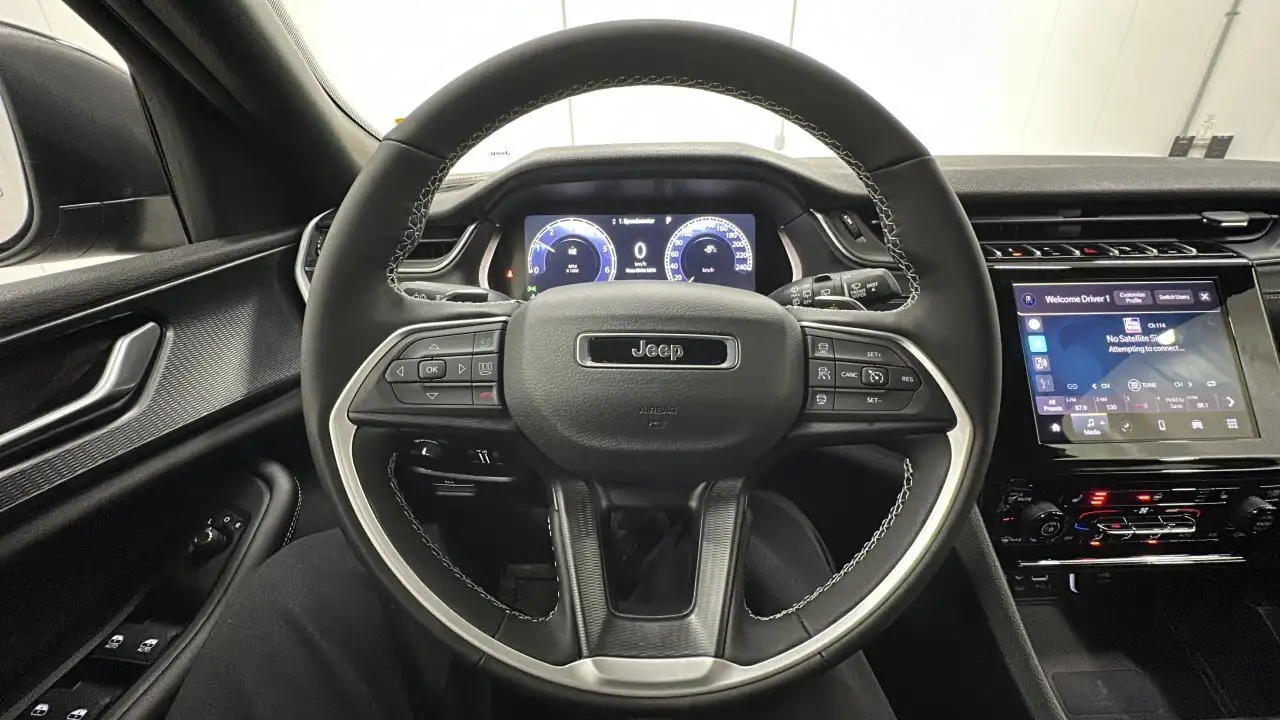 Jeep Grand Cherokee снимка Jeep Grand Cherokee