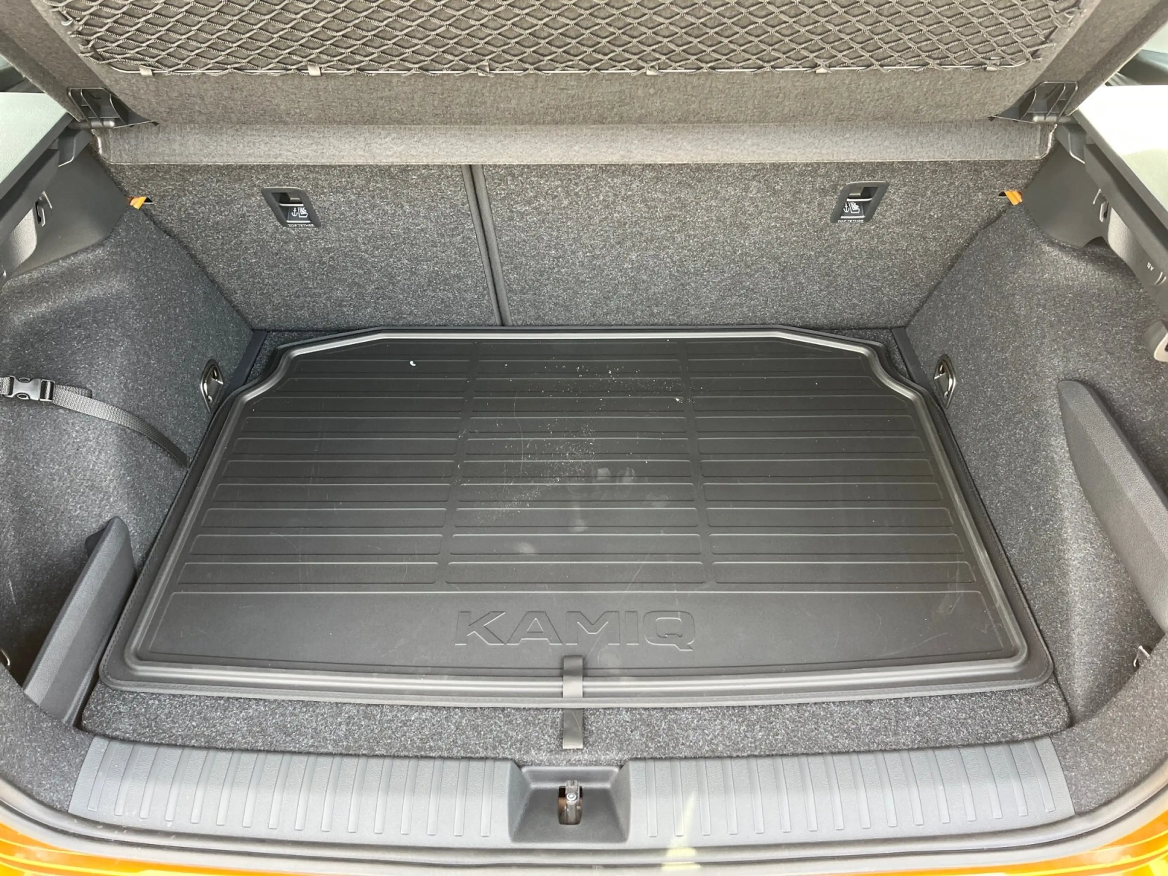 Skoda Kamiq Tour 1.0 TSI Matrix-LED AHK-schwenkbar USB — photo 14