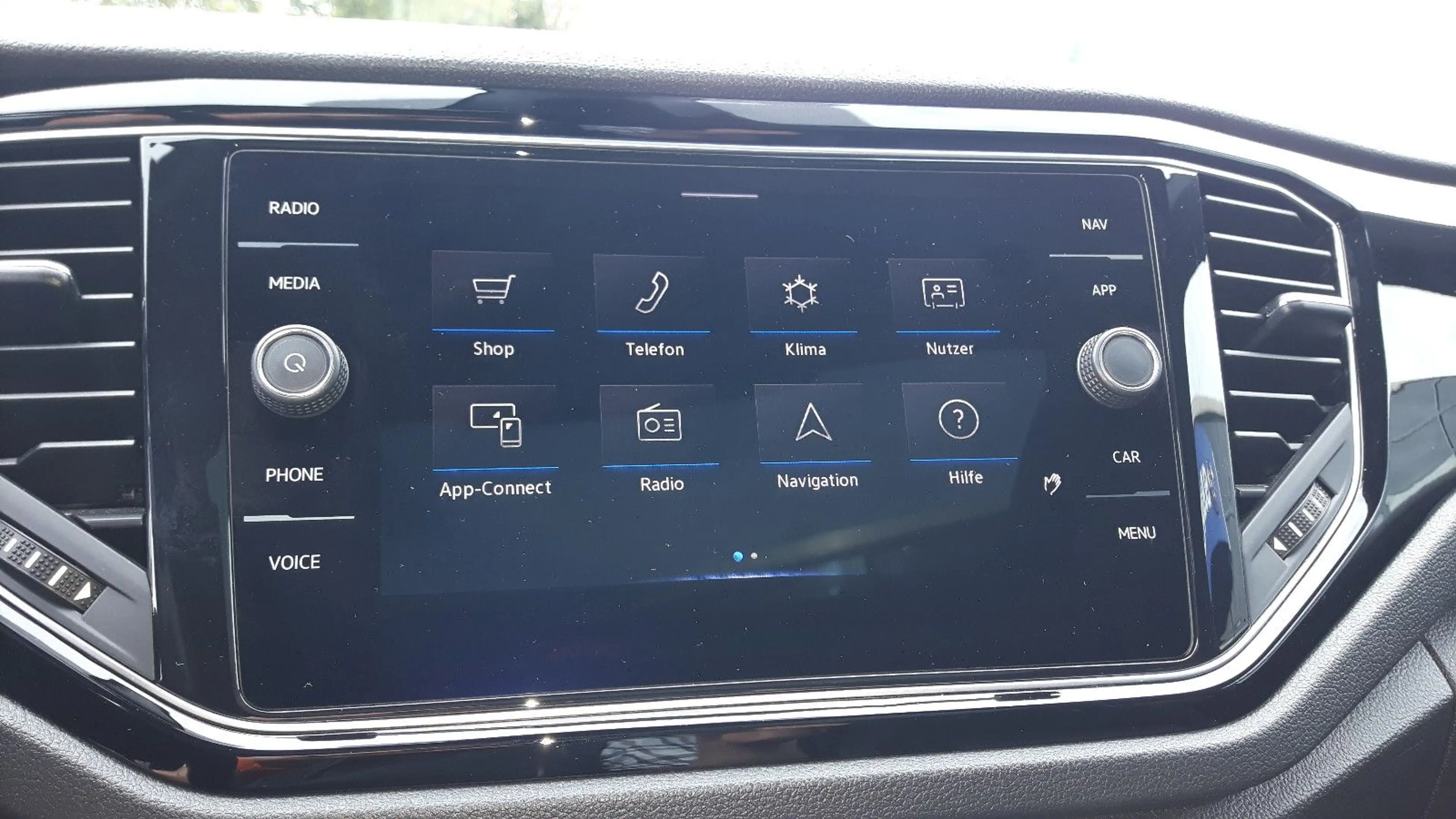 Volkswagen T-Roc 2,0TDi Sport — photo 14