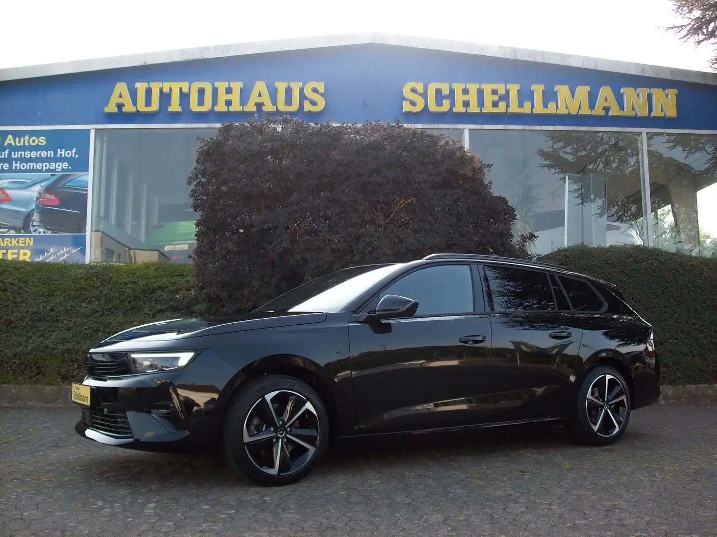 Opel Astra L ST 1.2T GS VollLED 360* SHZ LHZ Navi AHK Noir - 1