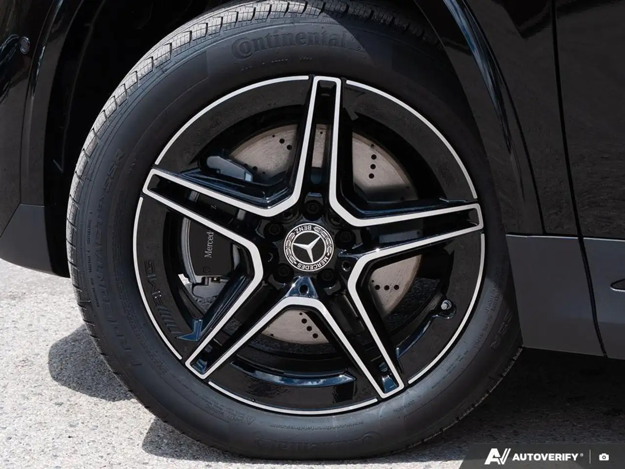 Mercedes-Benz GLA снимка Mercedes-Benz GLA