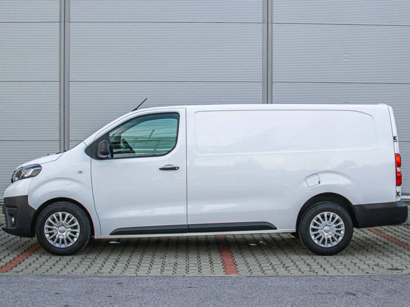 Toyota Proace Proace 2,0 D-4D L1 Comfort Weiß - 1