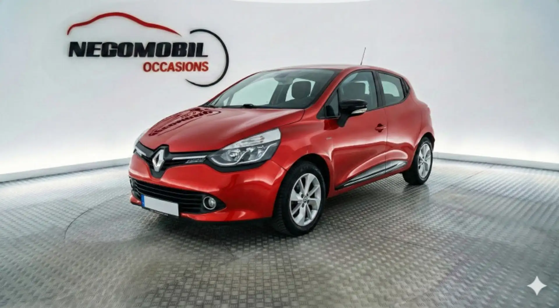 Renault Clio 0.9 TCE 90CH LIMITED EURO6 2015 Rouge - 1