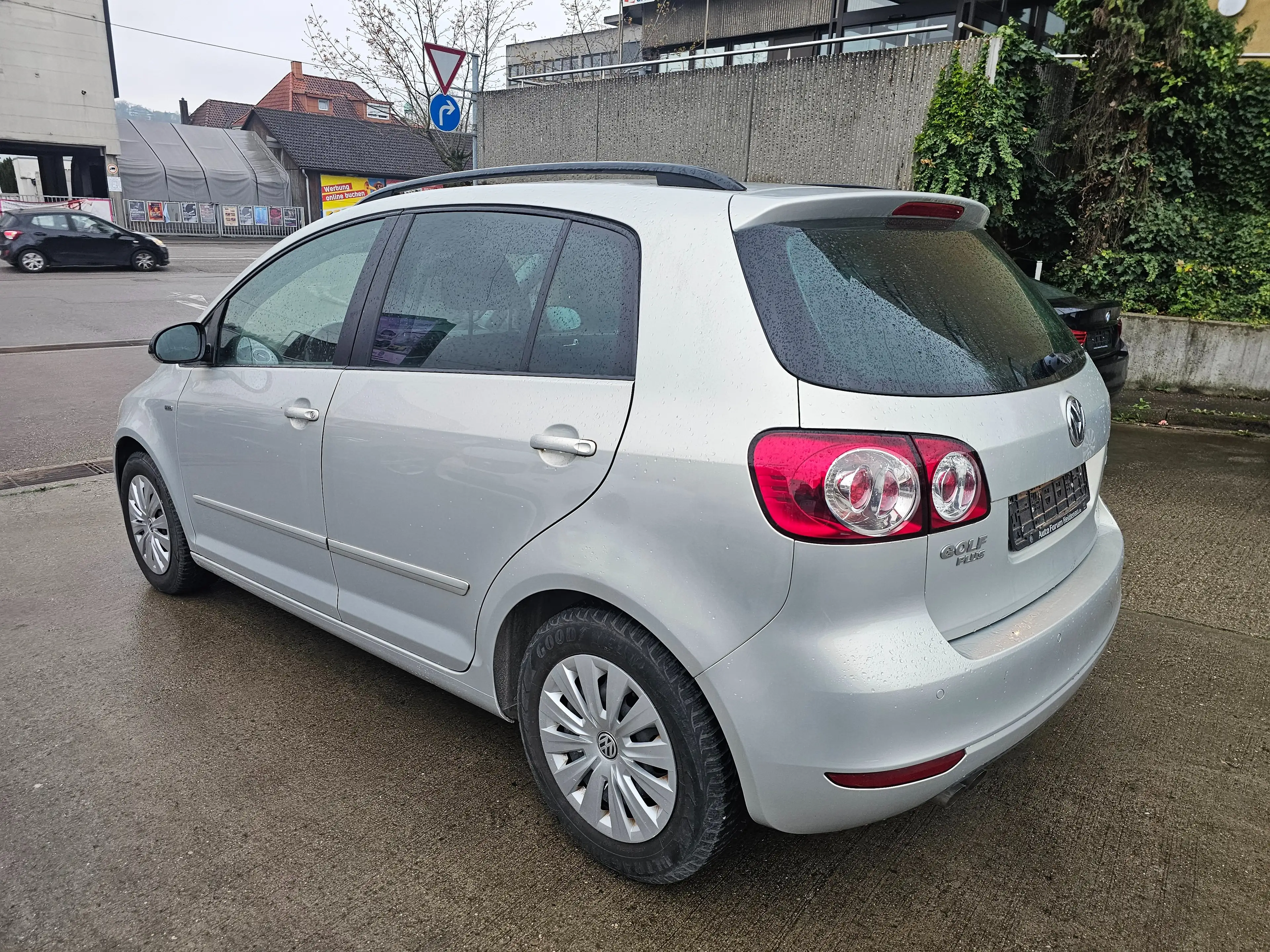Volkswagen Golf Plus Match Scheckheftgepflegt — photo 6