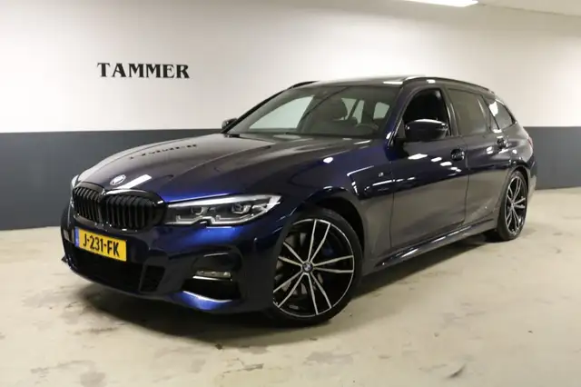 BMW 320i High Executive Edition ORG.NL-M-SPORT-PANO-HU