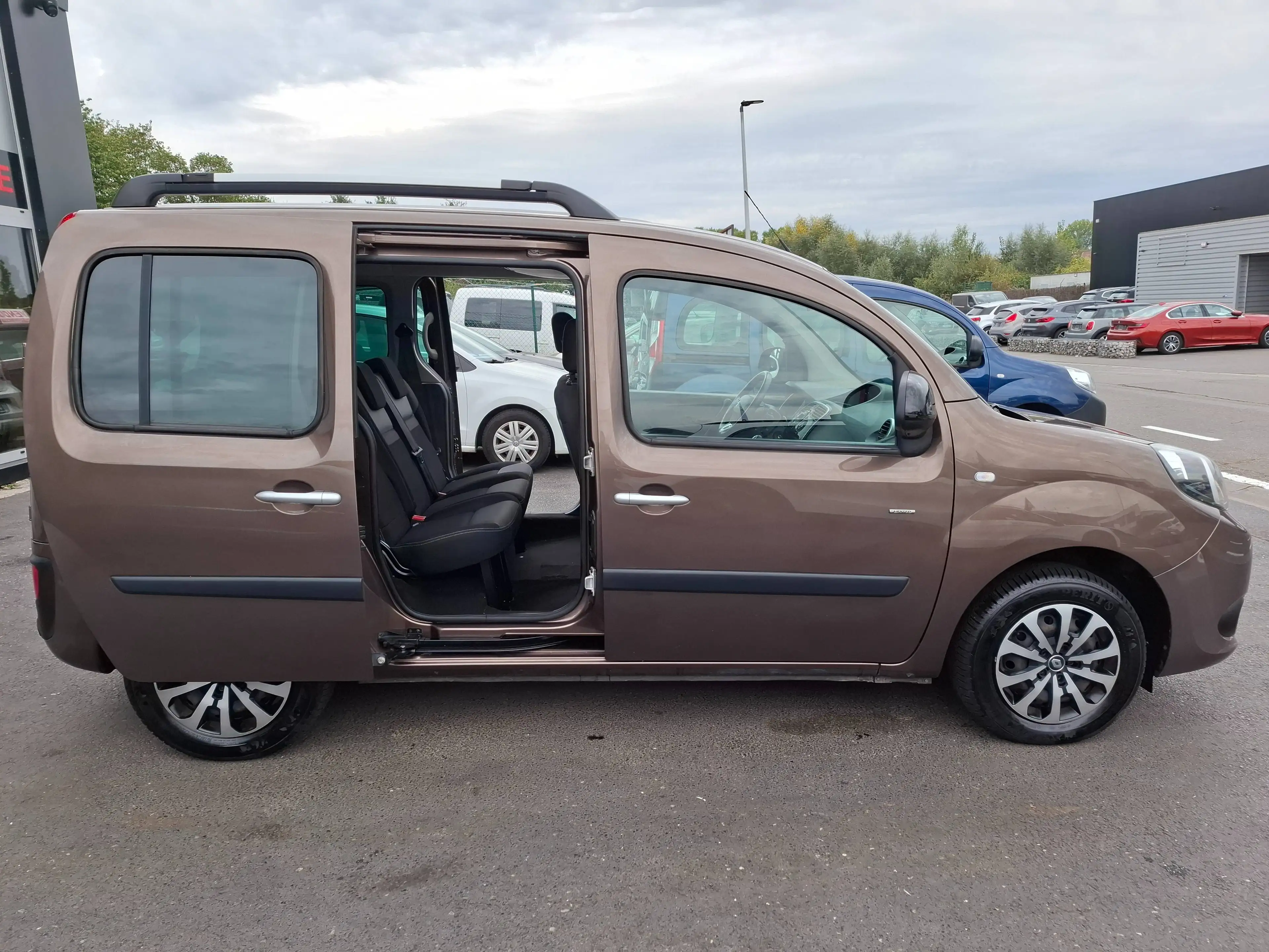 Renault Kangoo Kangoo 1.5 Blue dCi Limited — photo 6