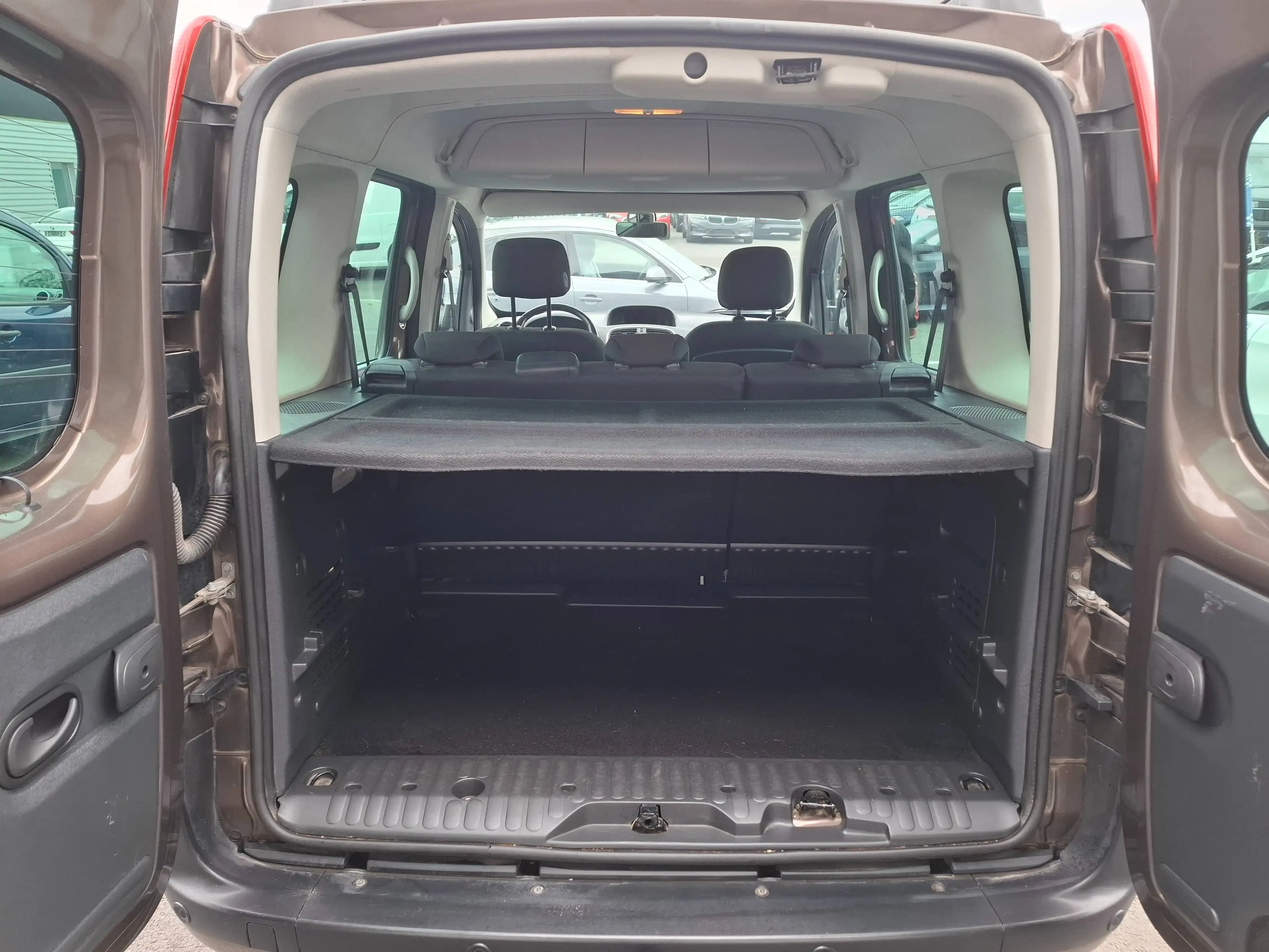 Renault Kangoo Kangoo 1.5 Blue dCi Limited — photo 8