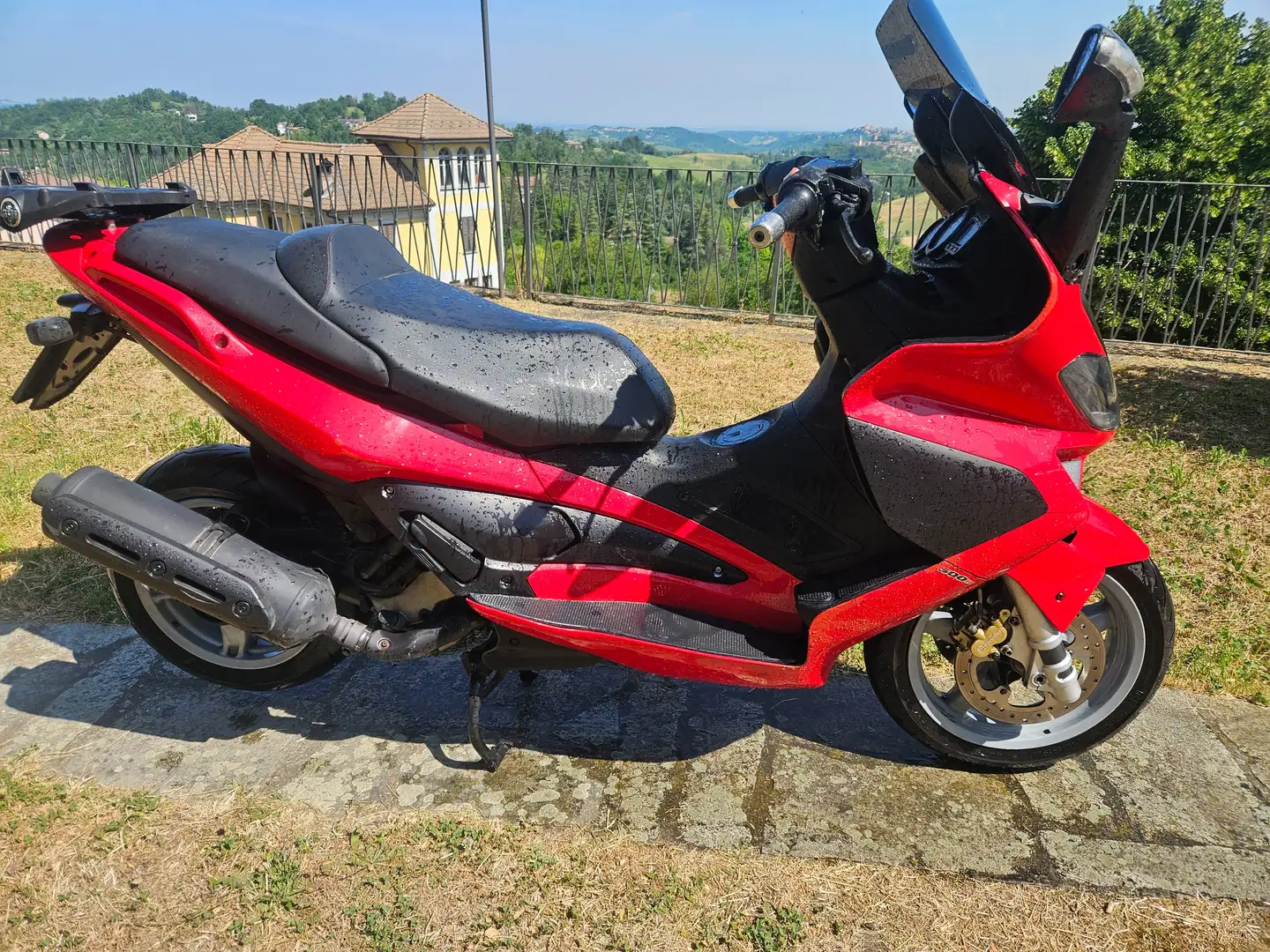 Gilera Nexus 500 Rouge - 1