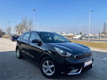 Niro 1,6 GDI Hybrid Silber DCT Silber