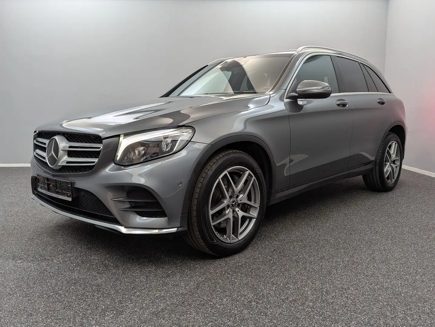Mercedes-Benz GLC 220 d 4Matic AMG*ACC*STANDHEIZUNG*LED*KAMERA Grau - 1