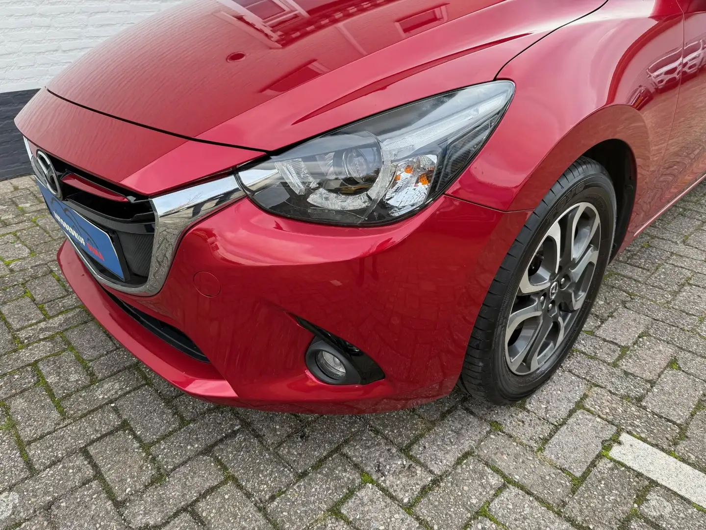 Mazda 2 1.5 Skyactiv-G GT-M/ 1e Eigenaar/ Navi/ HUD/ Cruis Rood - 2