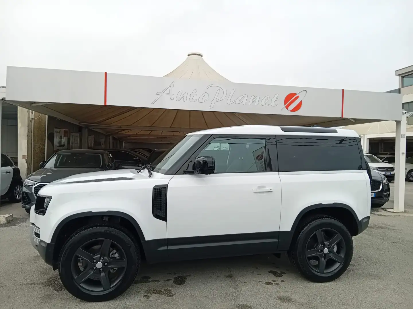 Land Rover Defender Defender 90 3.0d i6 mhev X-Dynamic SE awd 200cv Bianco - 2
