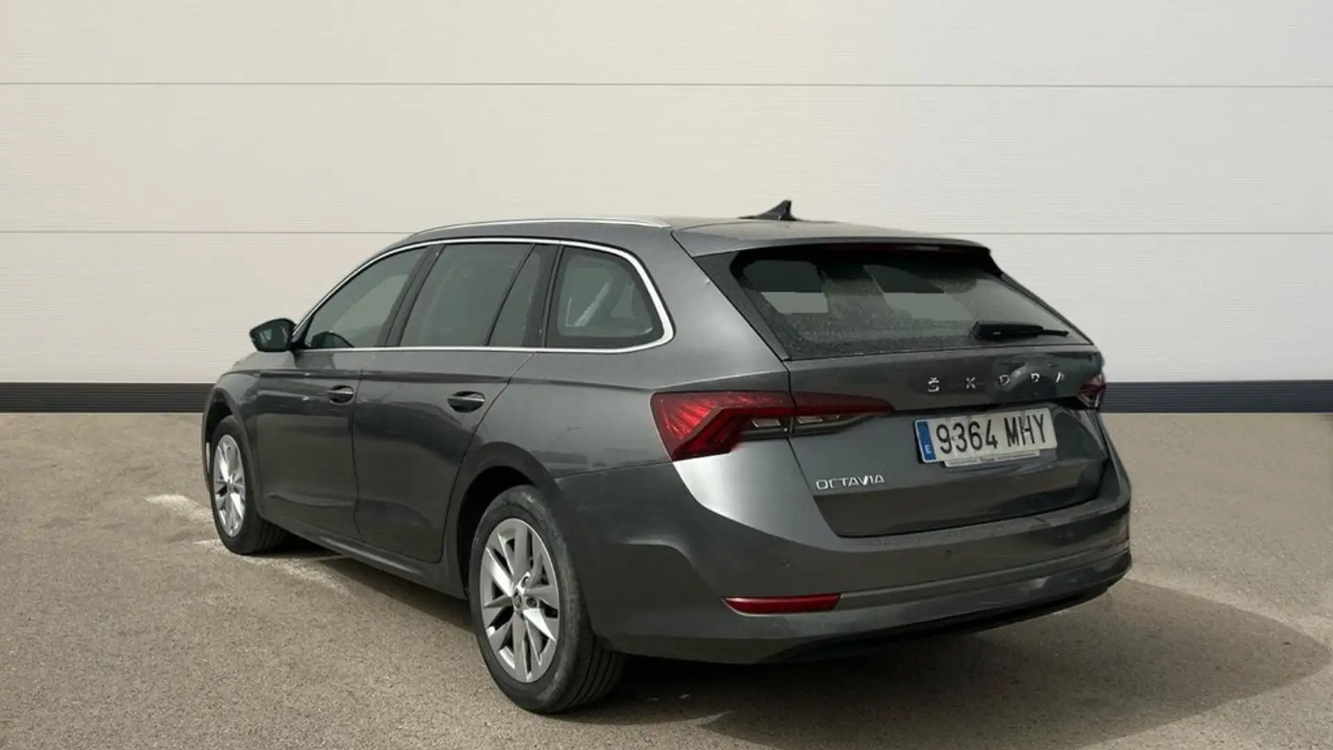 Skoda Octavia Combi 2.0TDI Selection DSG 110kW Gris - 2