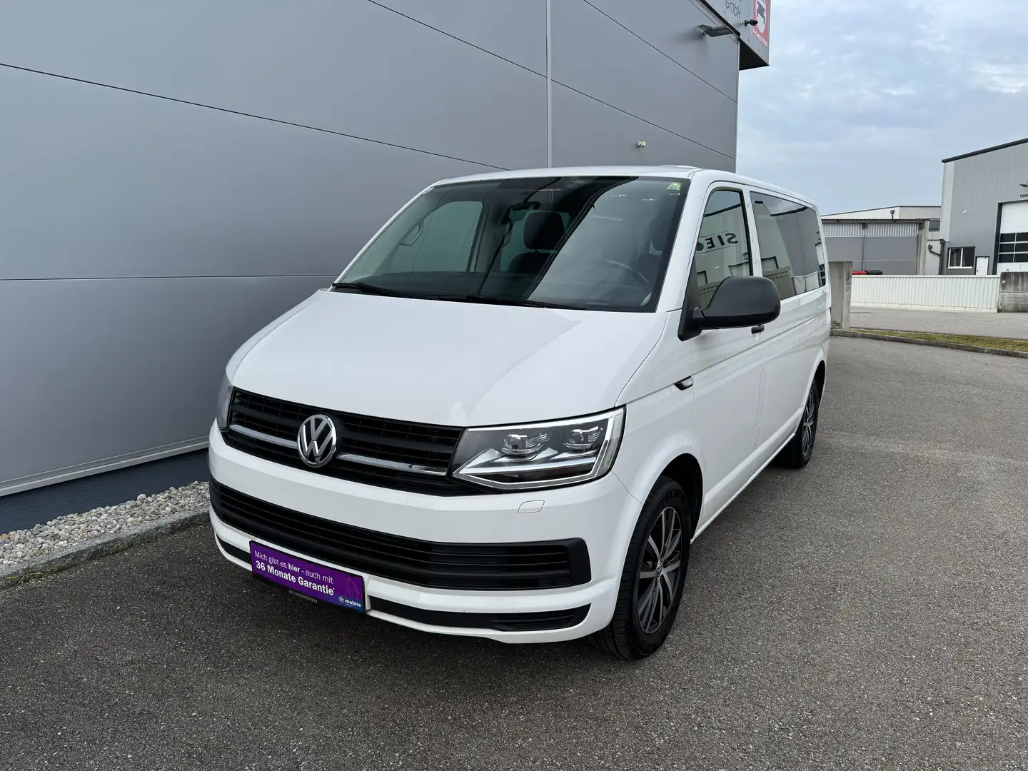 Volkswagen T6 Multivan Multivan Trendline 2,0 TDI DSG **LED**APP** Weiß - 1