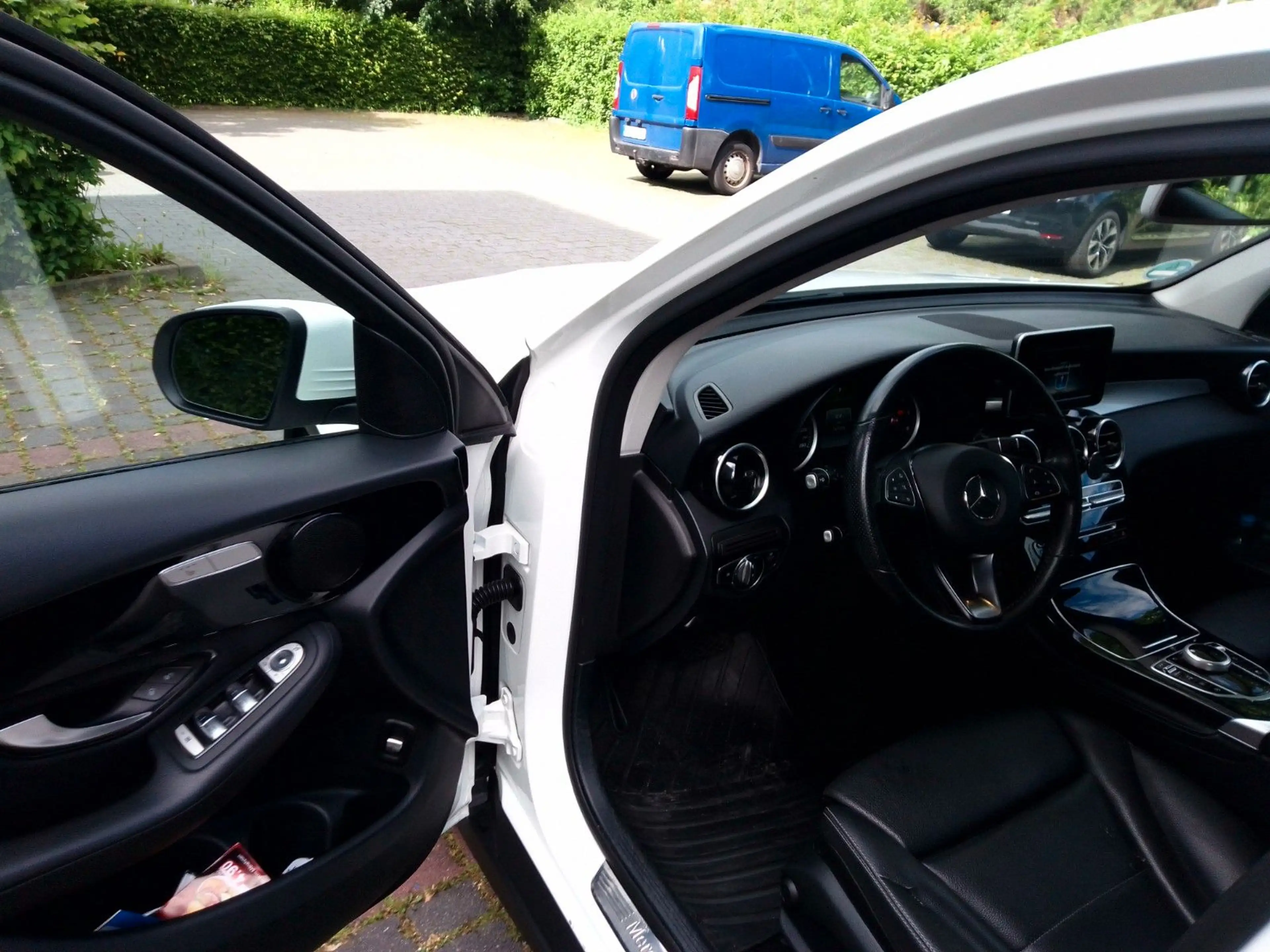 Mercedes-Benz GLC 220 d 4Matic — photo 9