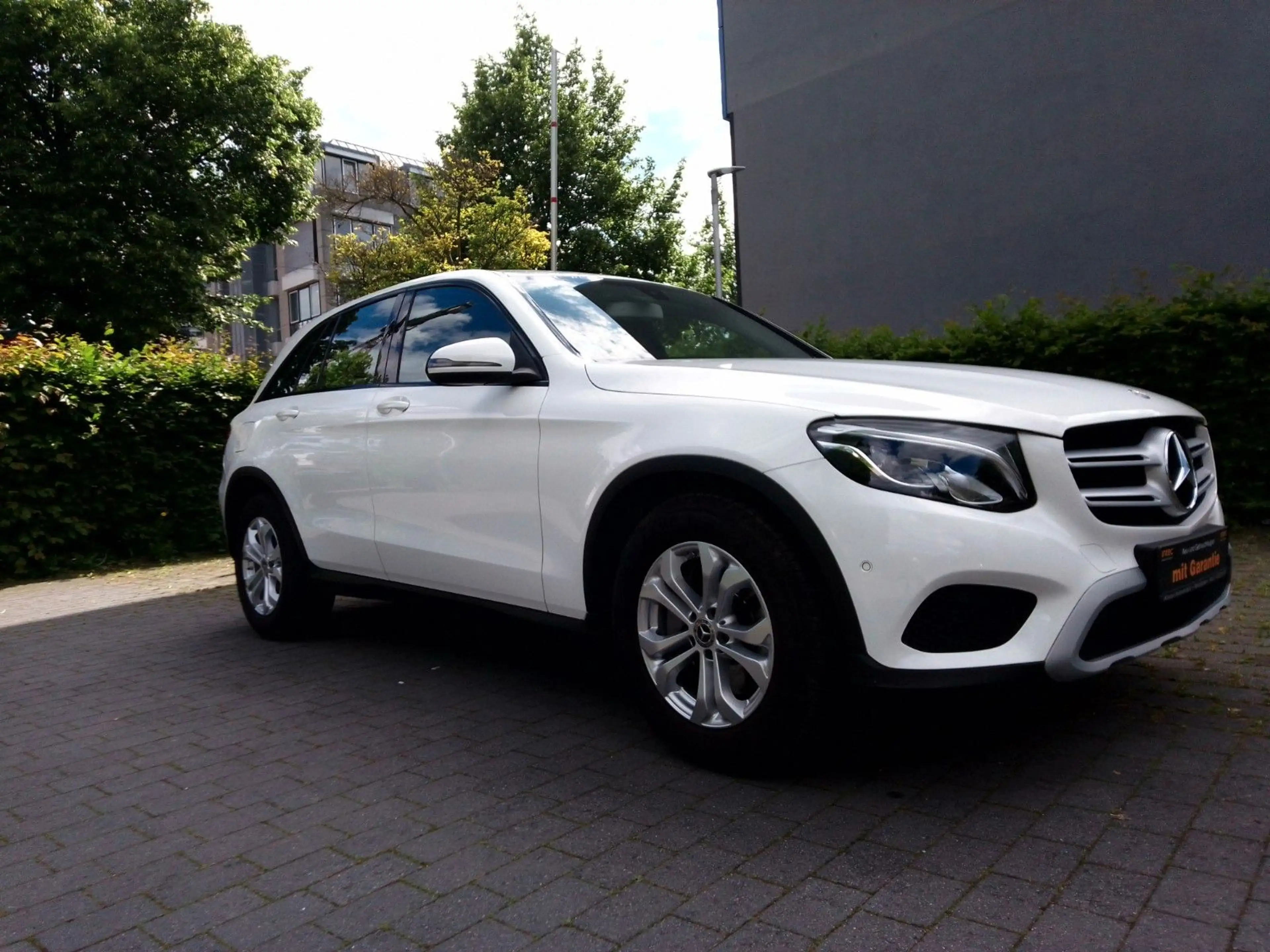 Mercedes-Benz GLC 220 d 4Matic — photo 7