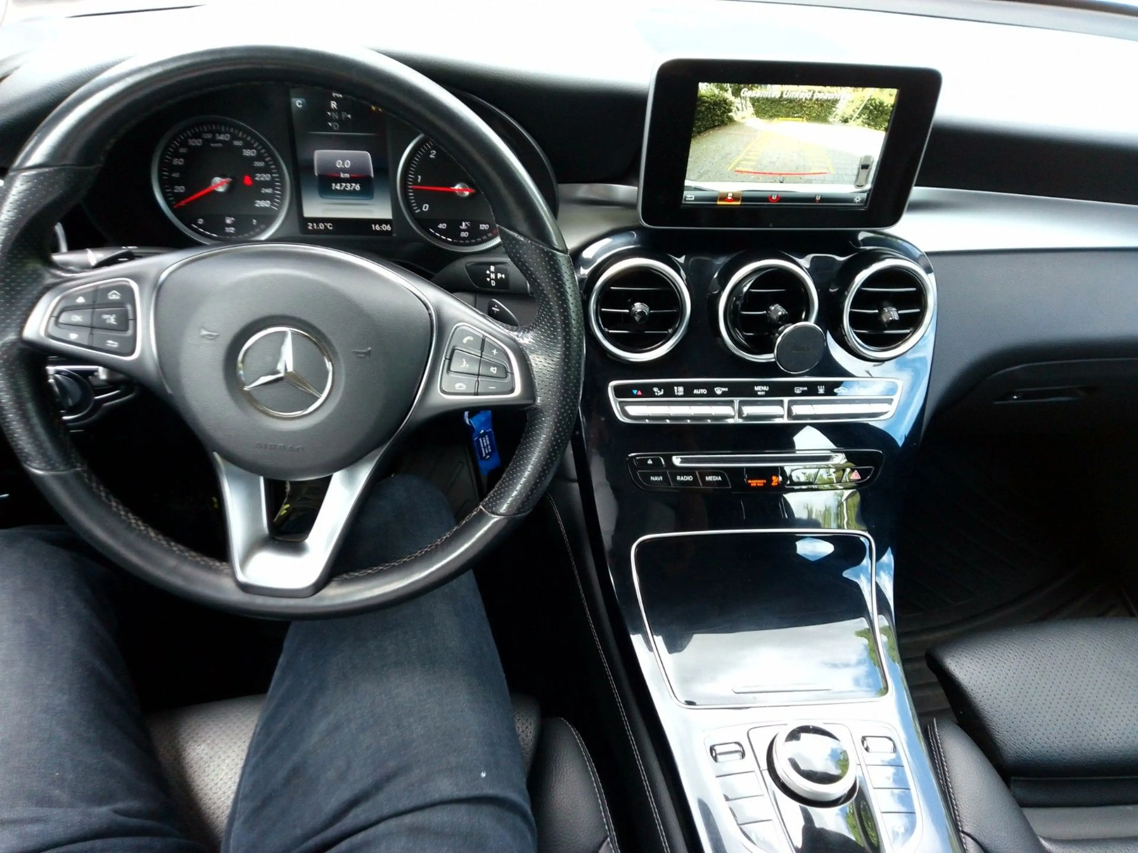 Mercedes-Benz GLC 220 d 4Matic — photo 5