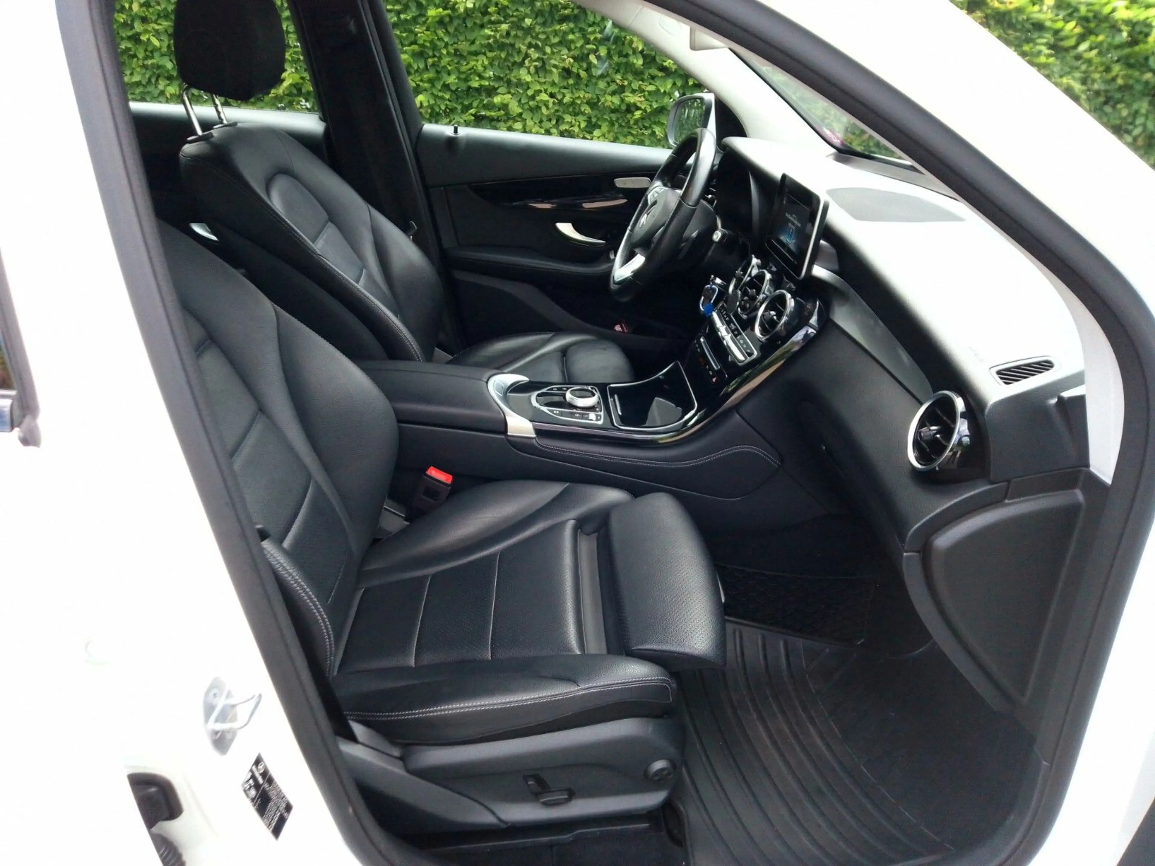Mercedes-Benz GLC 220 d 4Matic — photo 10