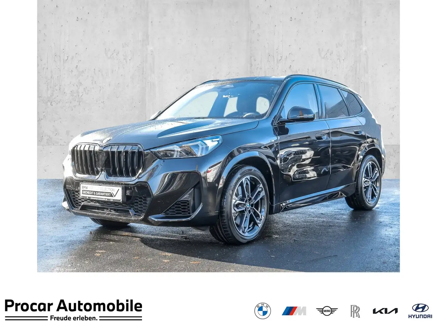 BMW X1 xDrive23i M Sport PANO ACC AHK RFK NAVI LED Schwarz - 1