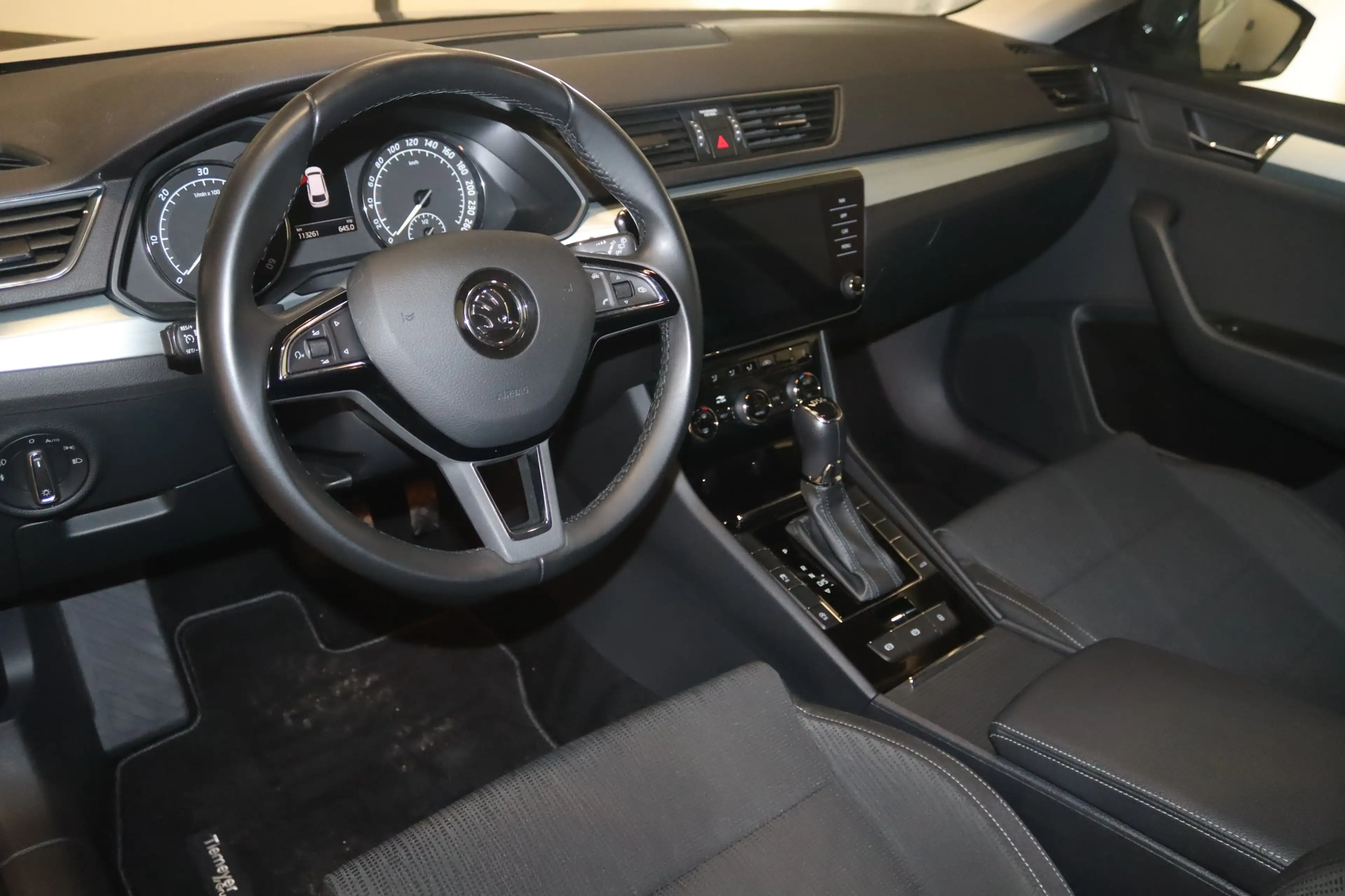 Skoda Superb Combi 2.0 TDI DSG Ambition-XENON-NAV-KAM- — photo 10