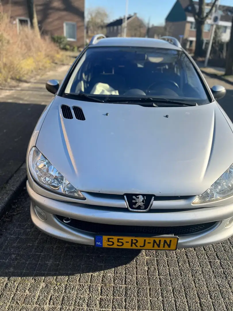 Peugeot 206 1.6-16V+Quiksilver siva - 2