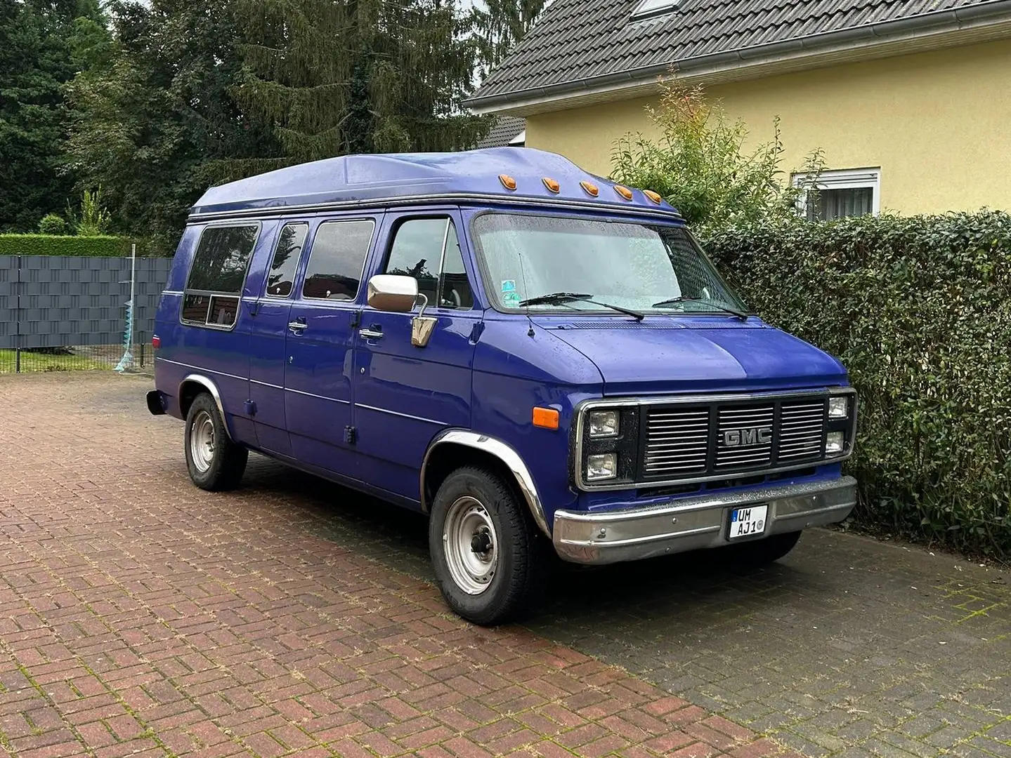 GMC Vandura Blau - 1