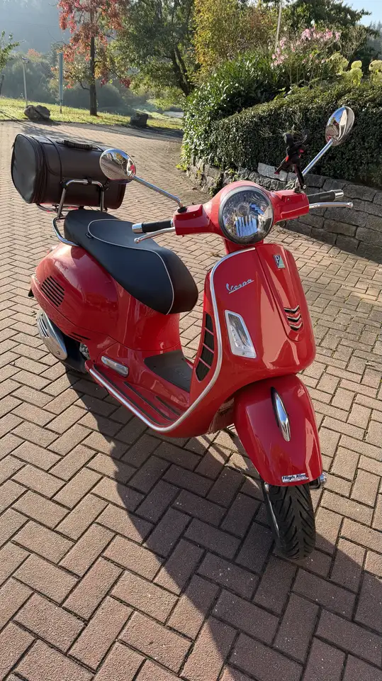 Vespa GTS Super 300