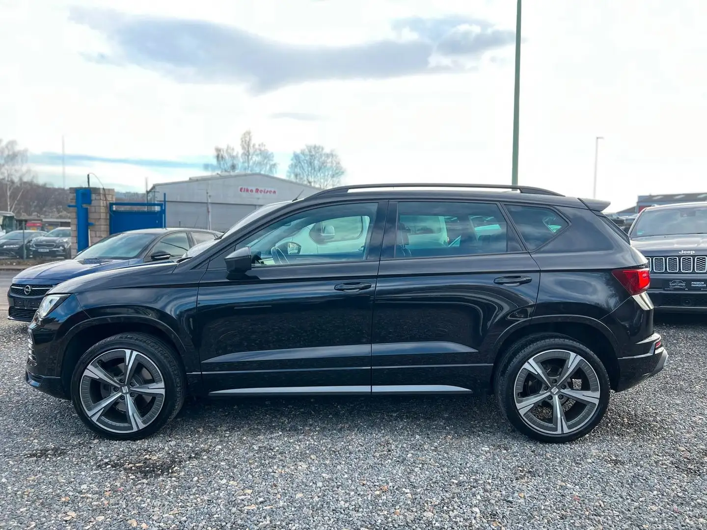 SEAT Ateca ATECA FR LINE-BOSE-LED-ALCANTARA-KAMERA-DAB Noir - 2