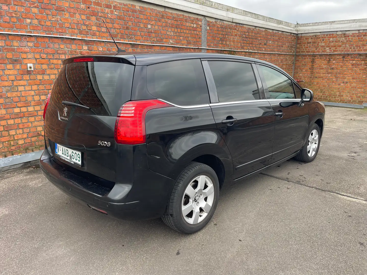 Peugeot 5008 5008 BlueHDI 120 Stop Zwart - 2