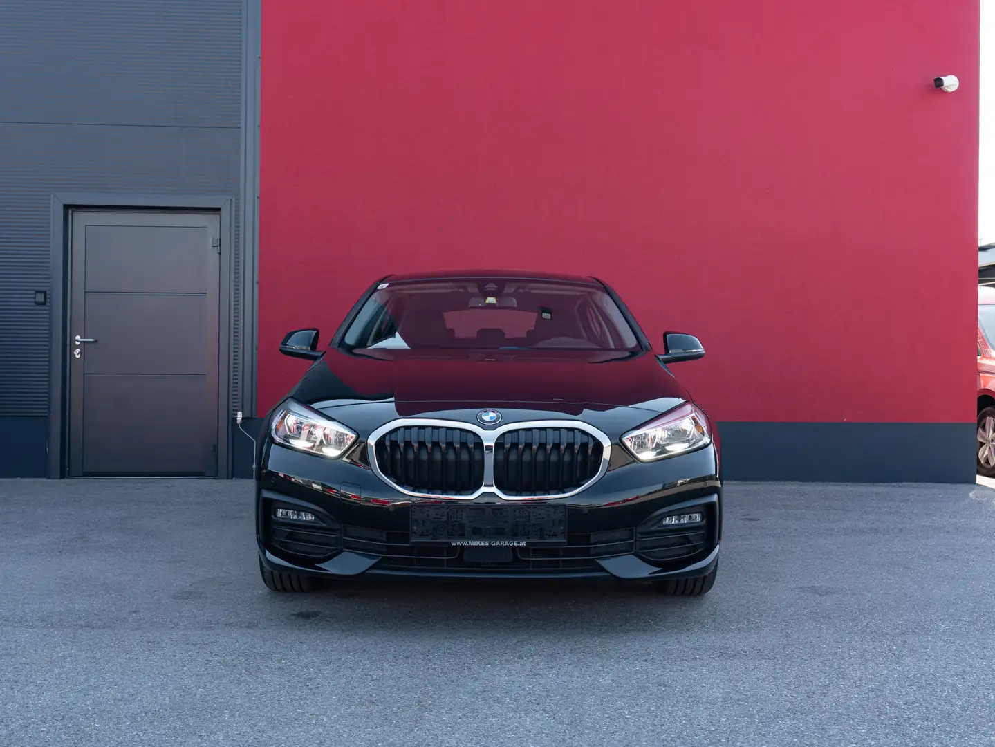 BMW 118 118i Advantage *NAVI* *AUT**DAB* *ASSIST* Schwarz - 2