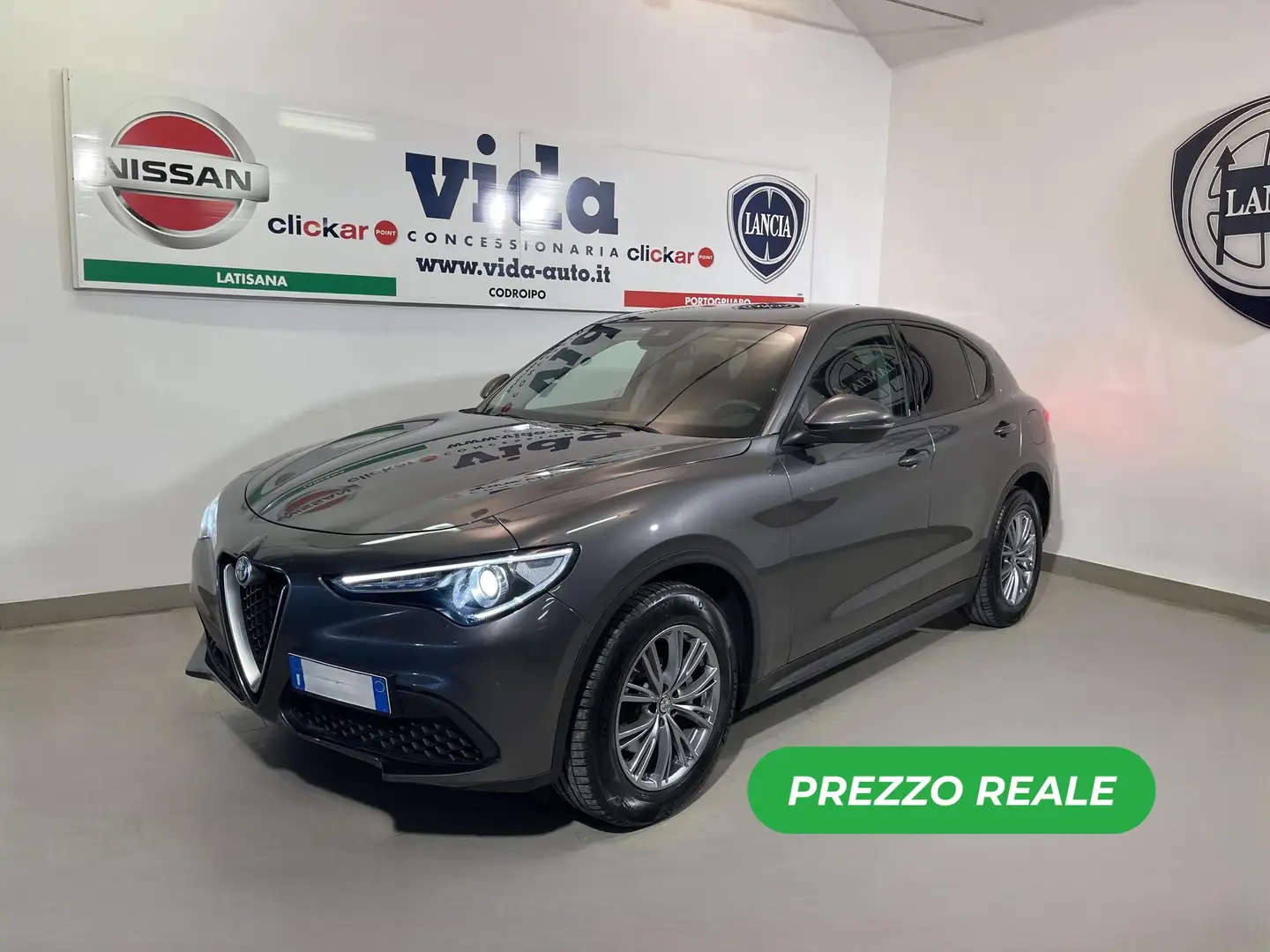 Alfa Romeo Stelvio 2.2 Business td Q4 190cv 3000 EURO OPT!! Grigio - 1