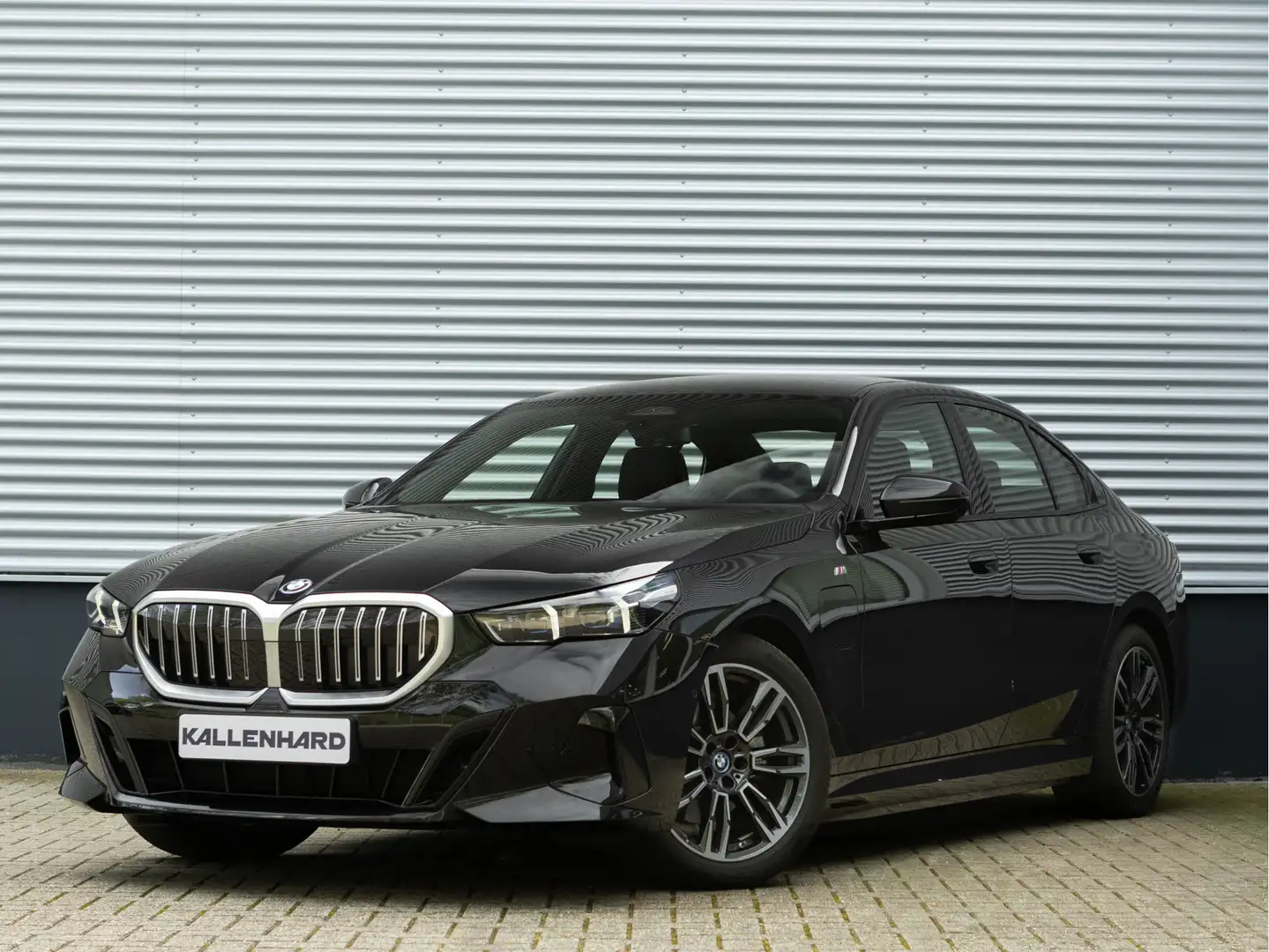BMW 530 5-serie 530e M-Sport - Driving Ass Plus - Camera - Zwart - 1
