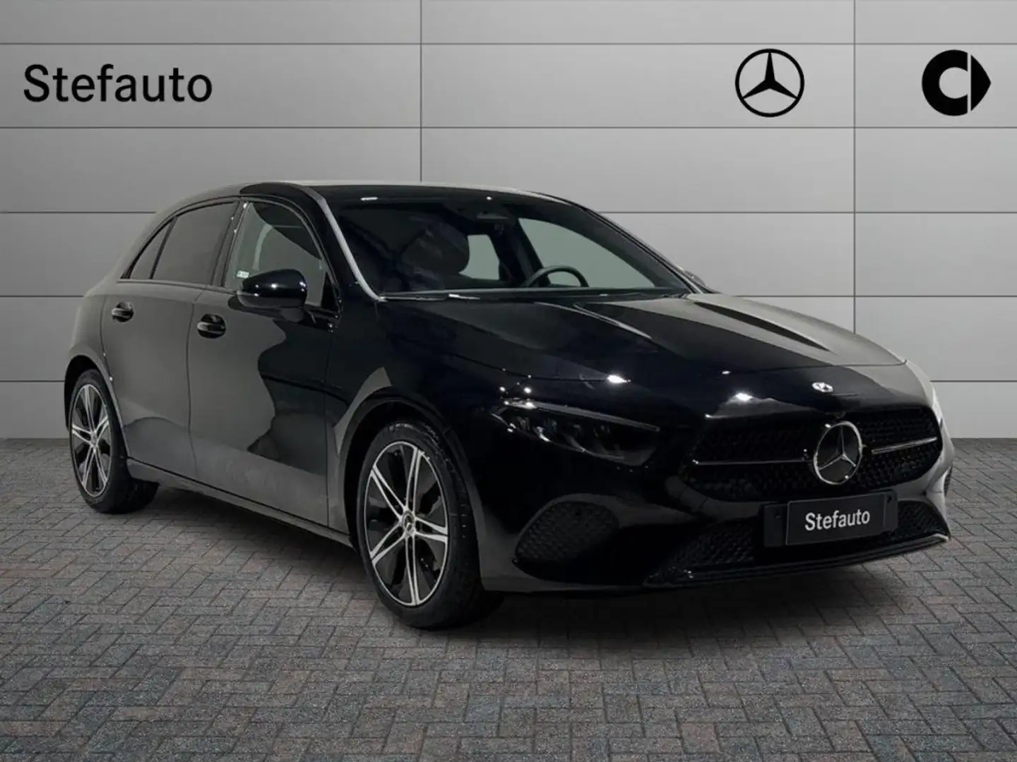 Mercedes-Benz A 180 d Automatic Progressive Advanced Siyah - 1