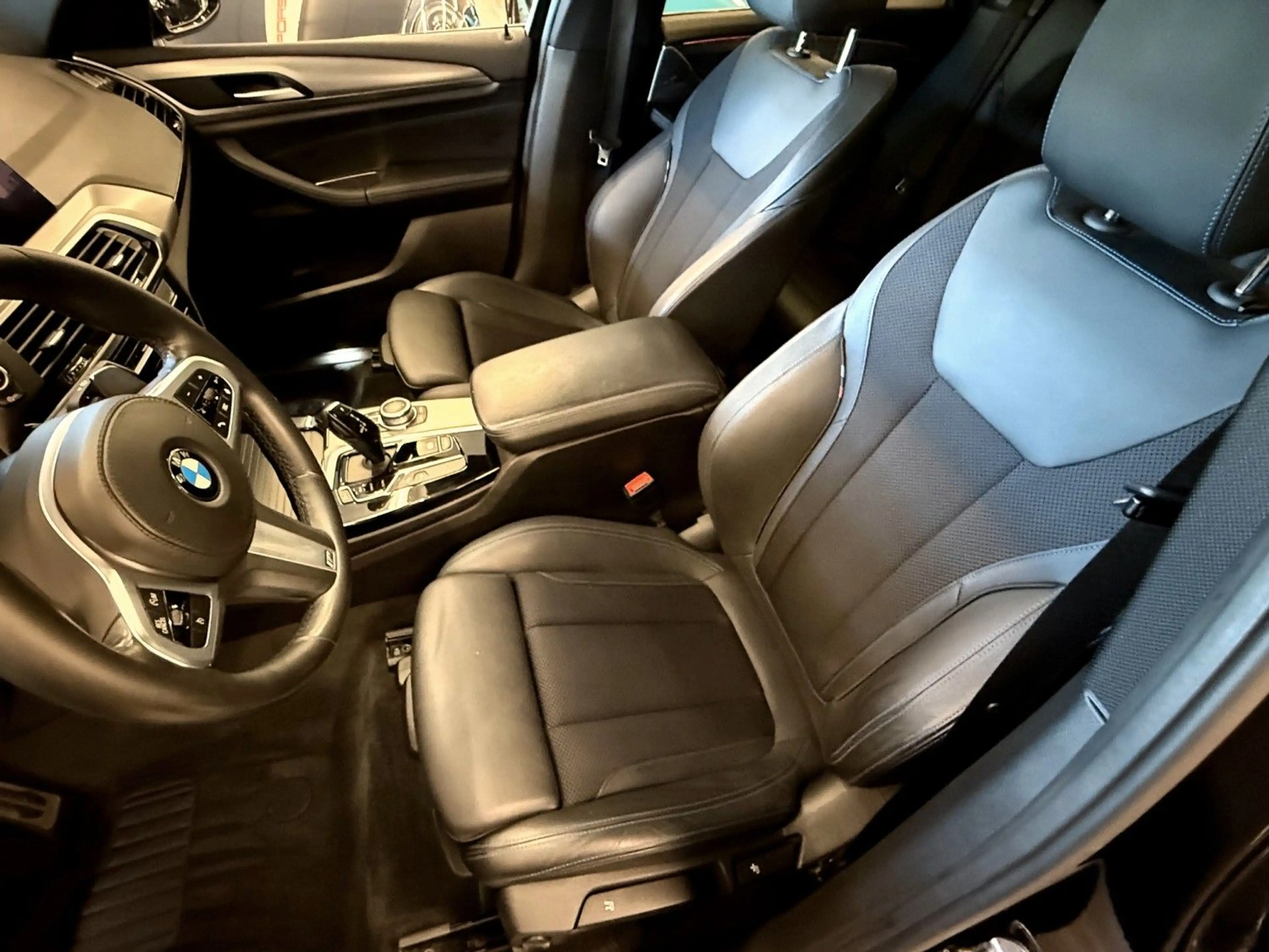 BMW X3 xDrive 30 i M Sportp Autom Klima Navi AHK LED — photo 12