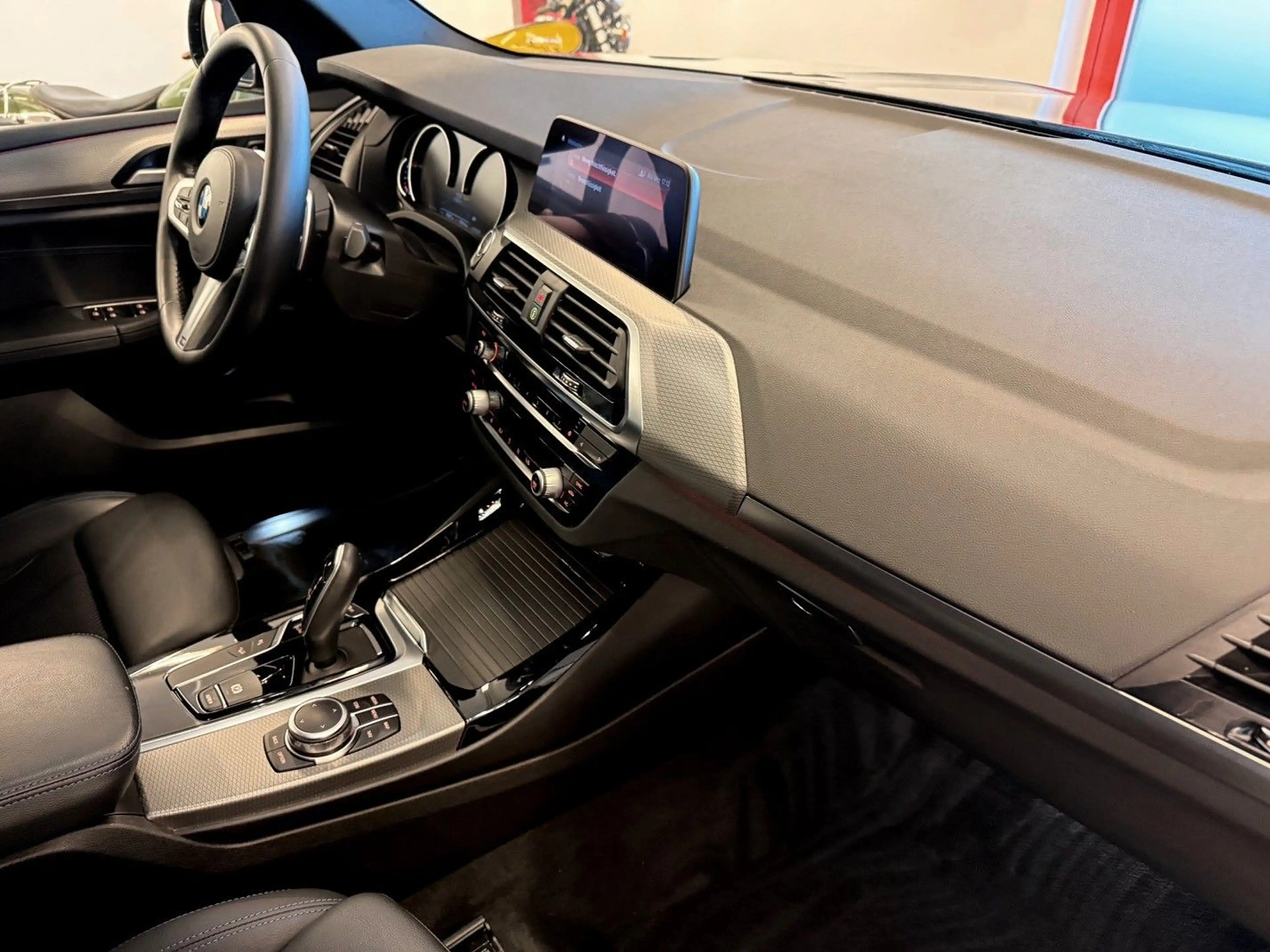 BMW X3 xDrive 30 i M Sportp Autom Klima Navi AHK LED — photo 4