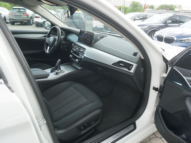 BMW 518 d Aut. *18"ALU+LED+NAVI* — photo 10