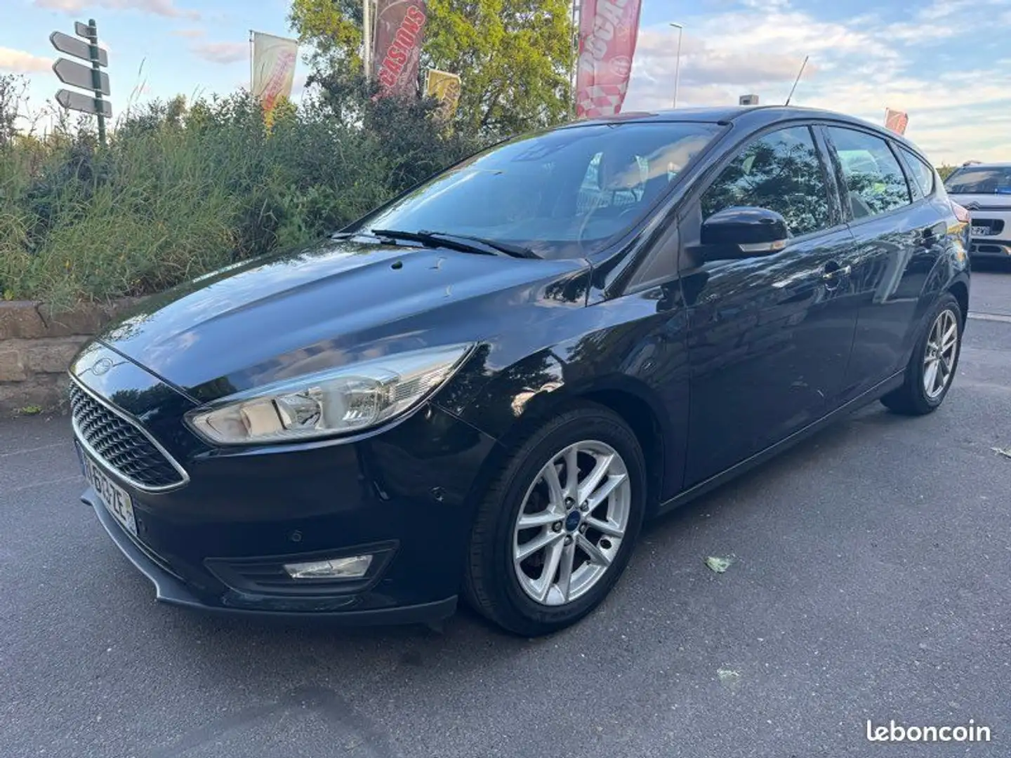 Ford Focus titanium 1.0 ecoboost 125cv garantie Negro - 1
