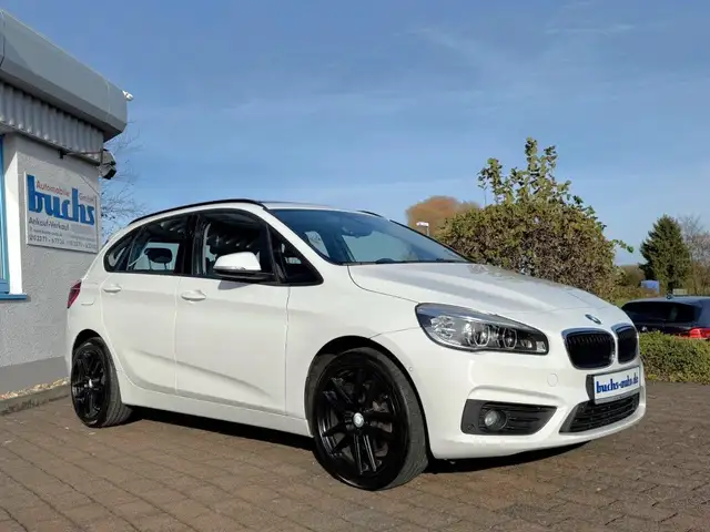 BMW 220 d Active Tourer Autom. LED Pano Navi Leder