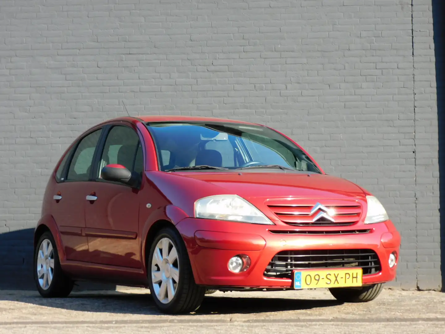 Citroen C3 1.6i-16V Exclusive ACHTERUITRIJCAM! CRUISE! TREKHA Rood - 2