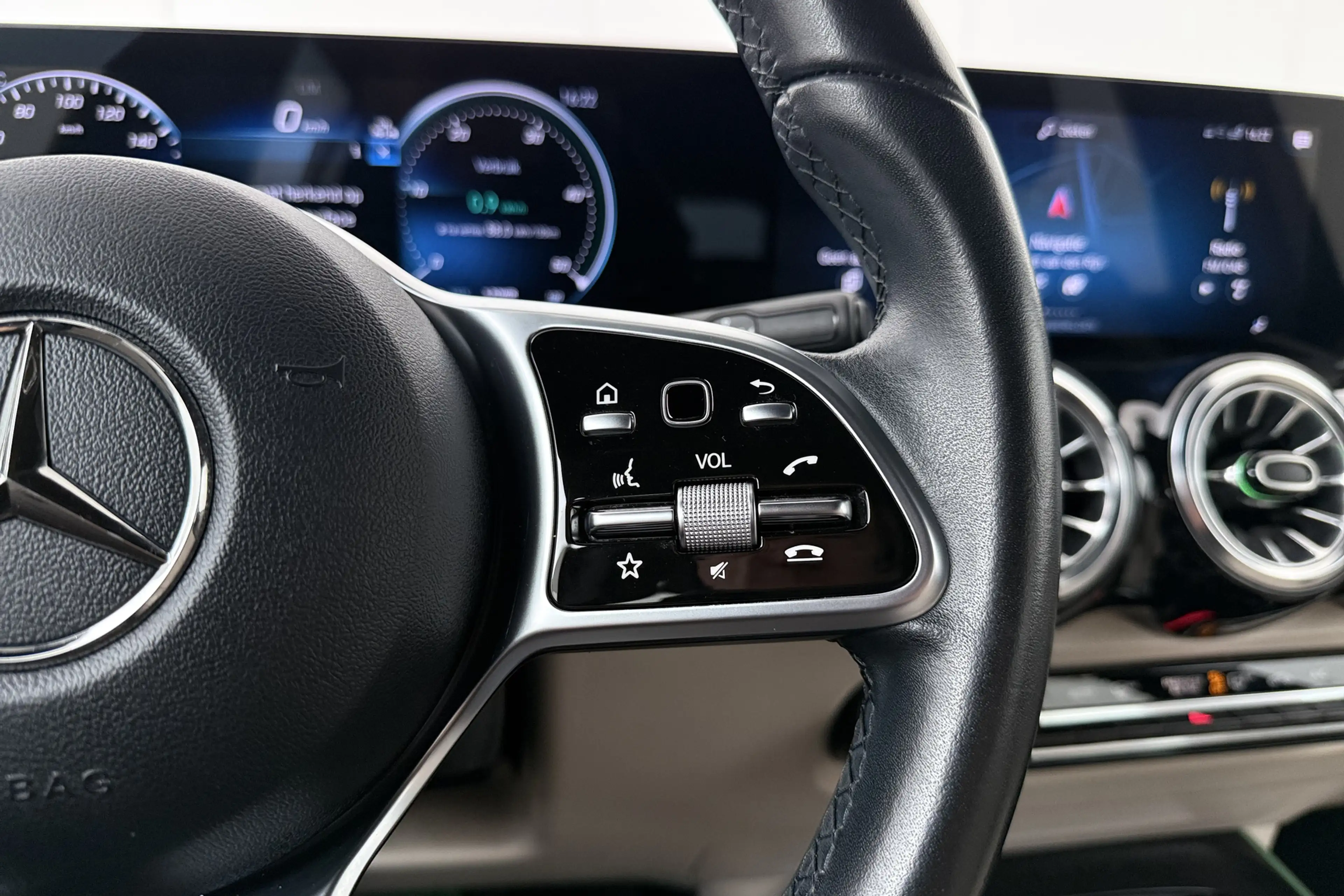 Mercedes-Benz EQB 250 Luxury Line 67 kWh (96%SOH) Leder Camera Stoelverw — photo 21