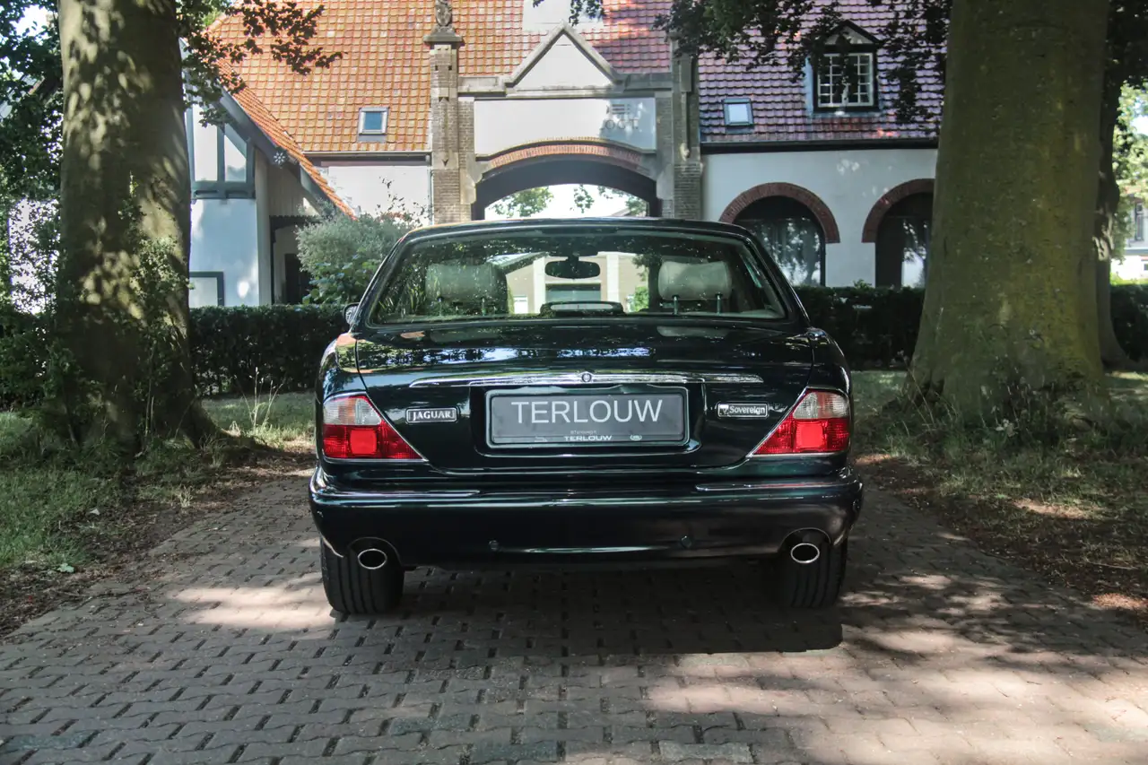 Jaguar Sovereign 3.2 V8 | € 243 per maand*, foto 6