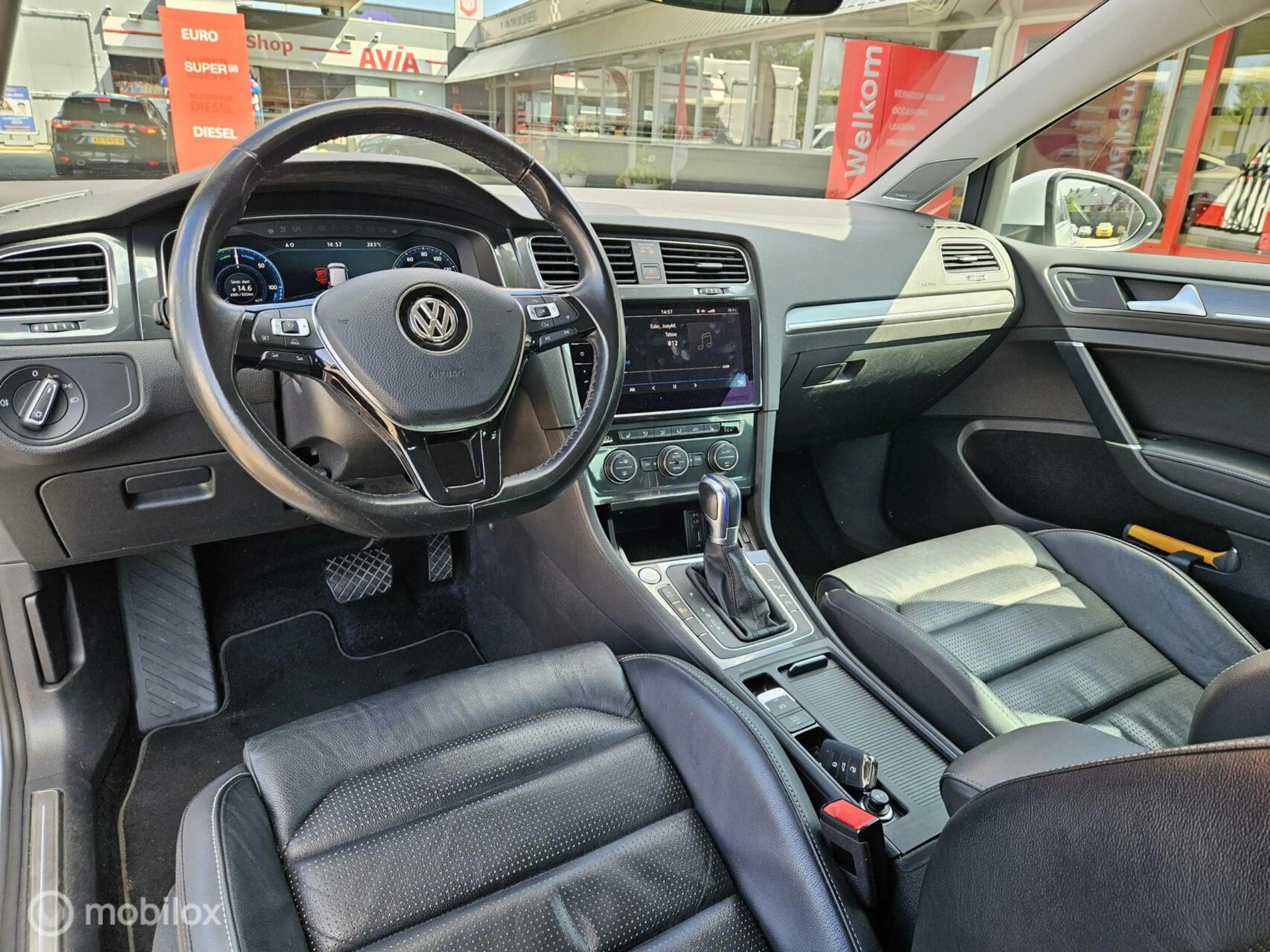 Volkswagen e-Golf e-Golf / Virtual / Dynaudio / Blis / leer — photo 11