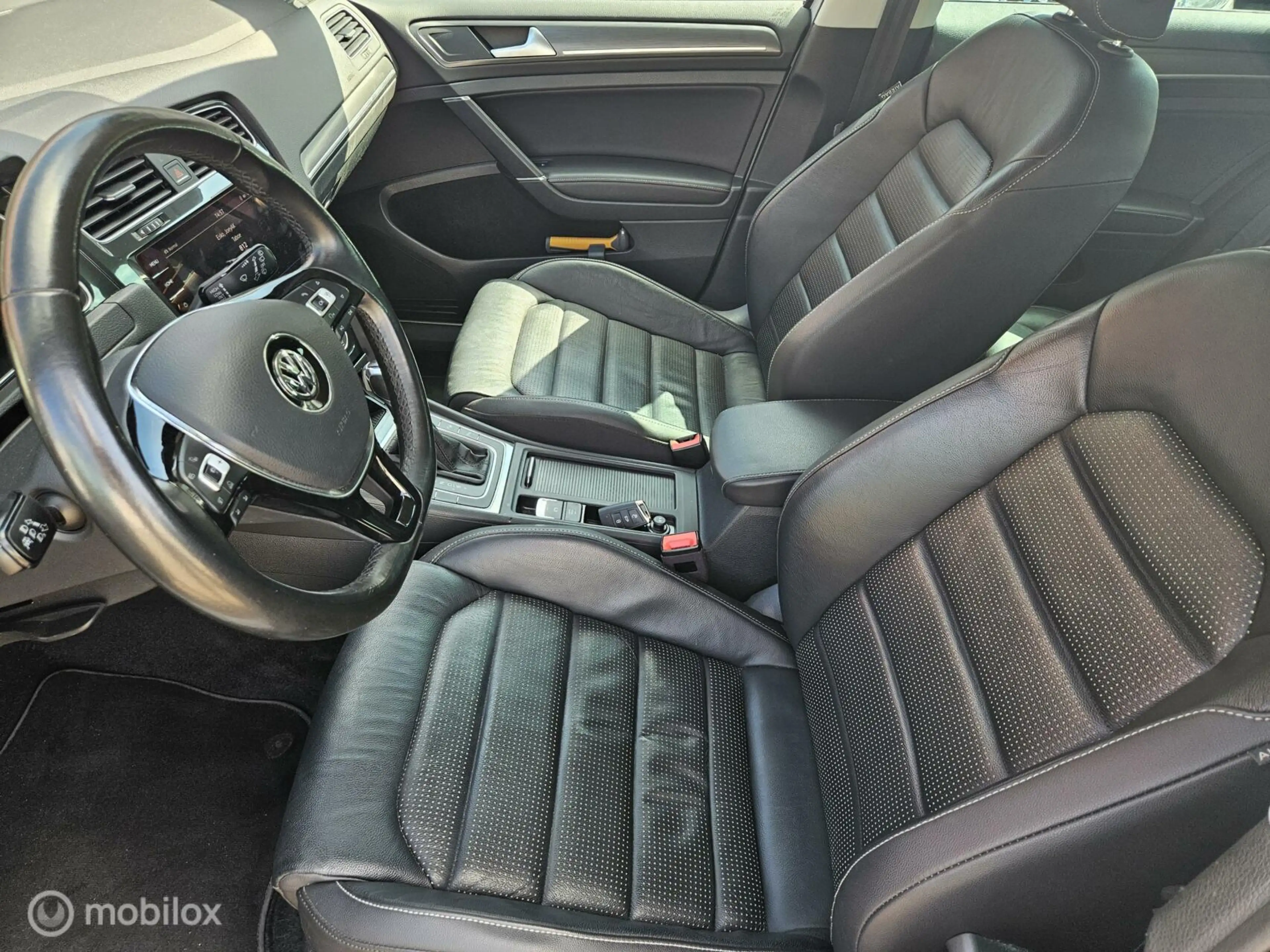 Volkswagen e-Golf e-Golf / Virtual / Dynaudio / Blis / leer — photo 9