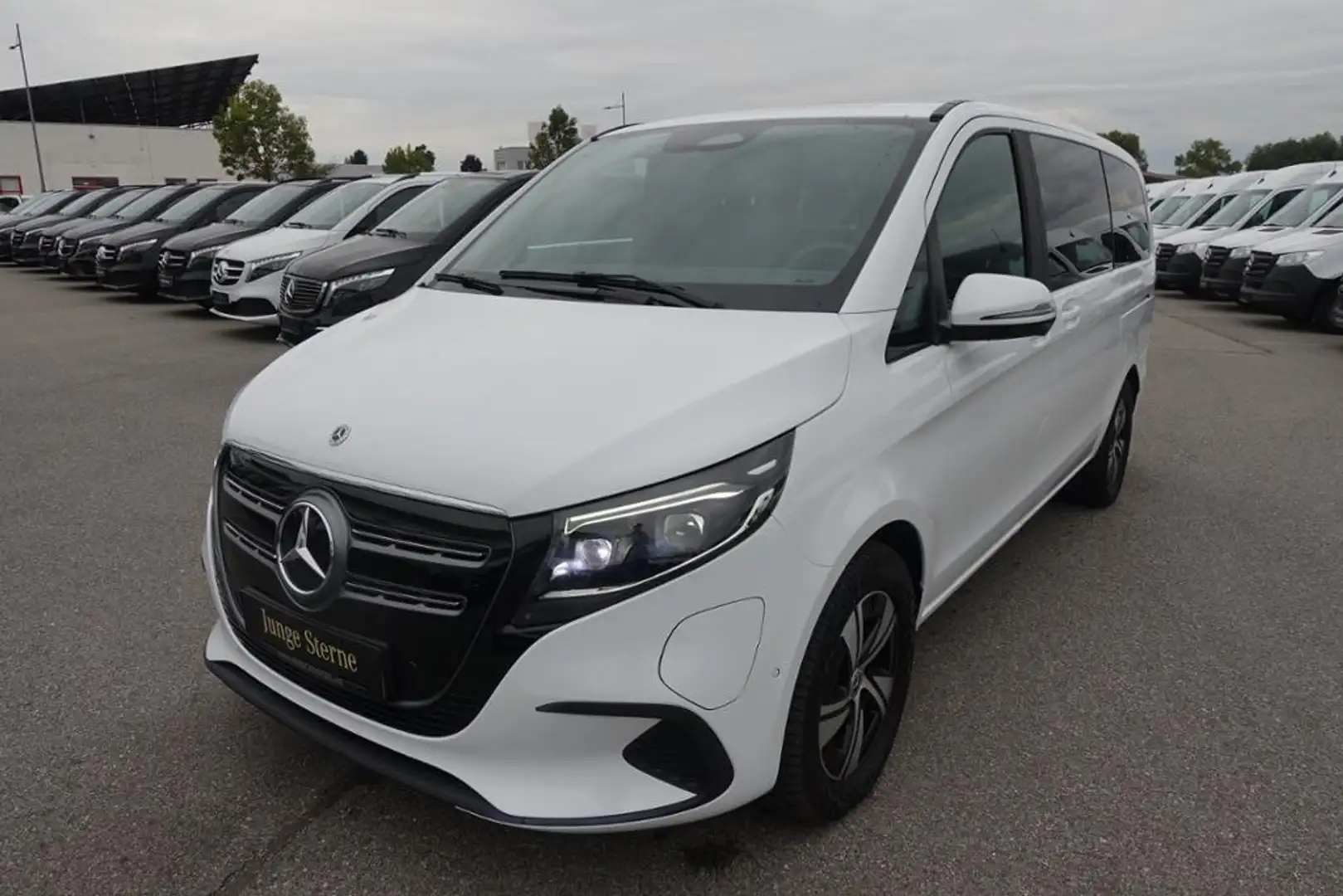 Mercedes-Benz EQV 300 MOPF lang LEDER Distronic+2x el.Türen Weiß - 2
