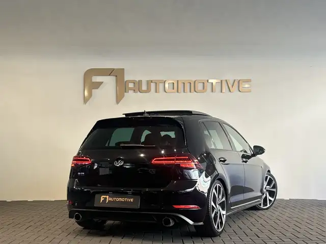 Volkswagen Golf view 4