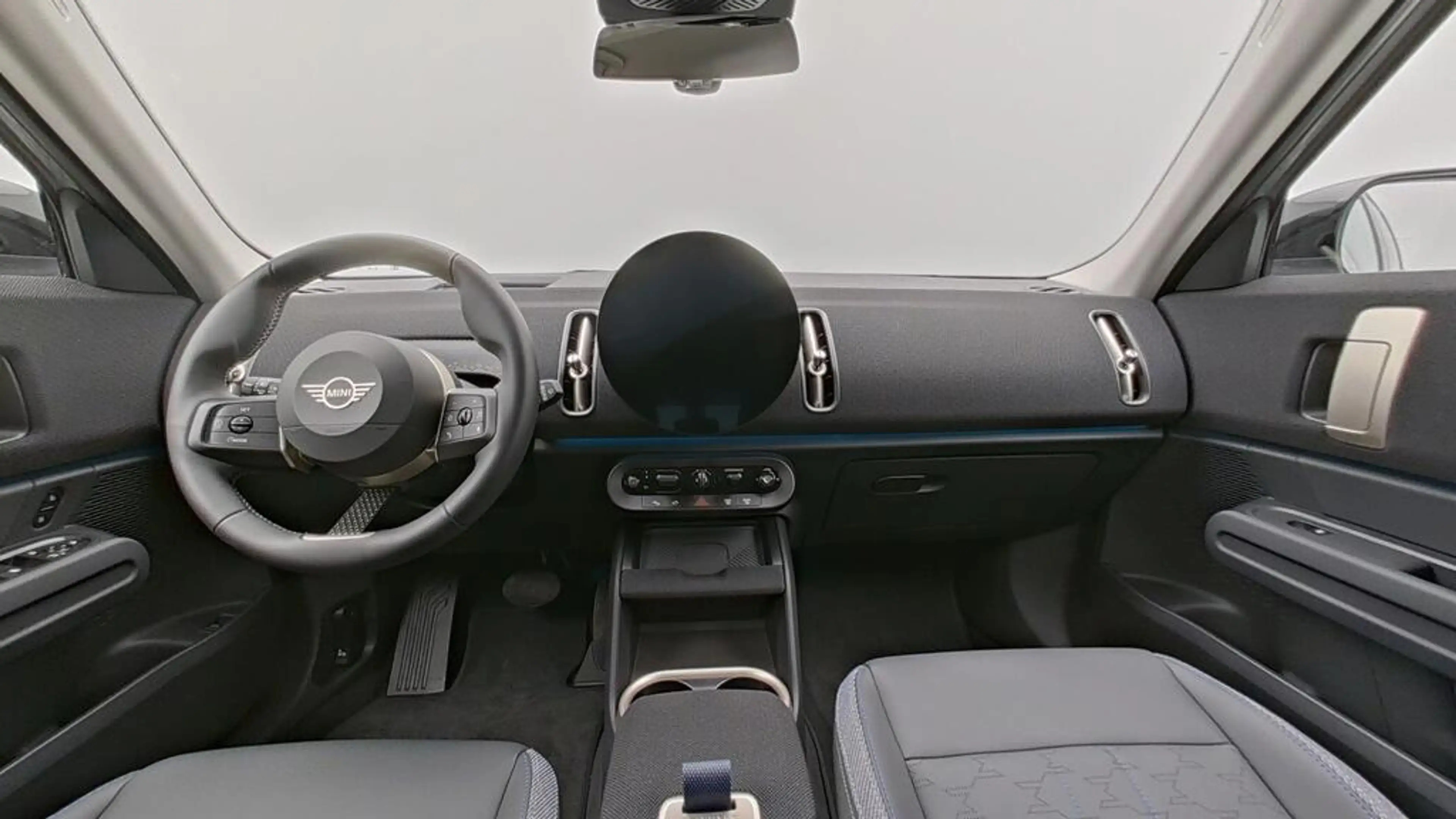 MINI Countryman D Classic Trim — photo 13