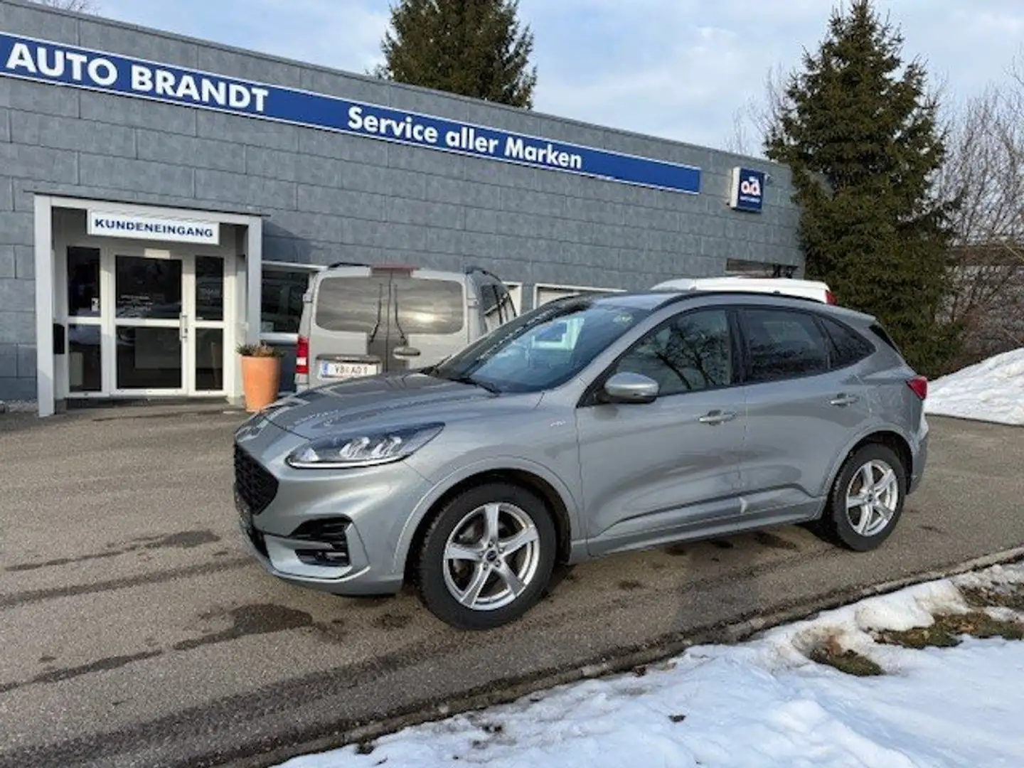Ford Kuga ST-Line Grau - 1