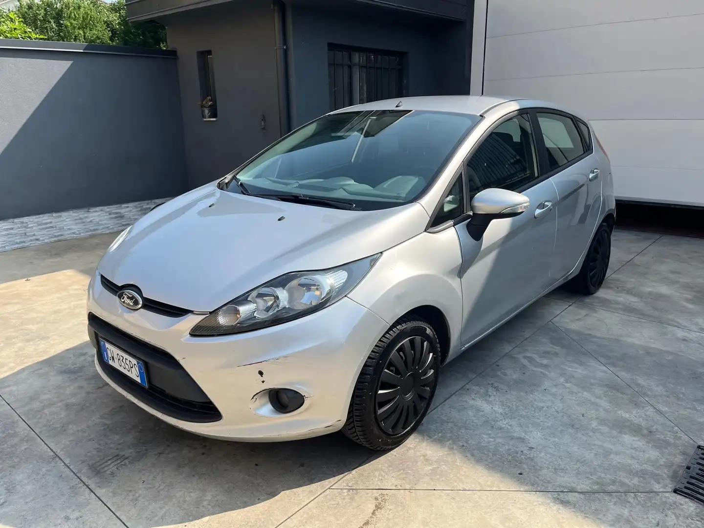 Ford Fiesta 5p 1.2 16v + c/esp E5 Argento - 1